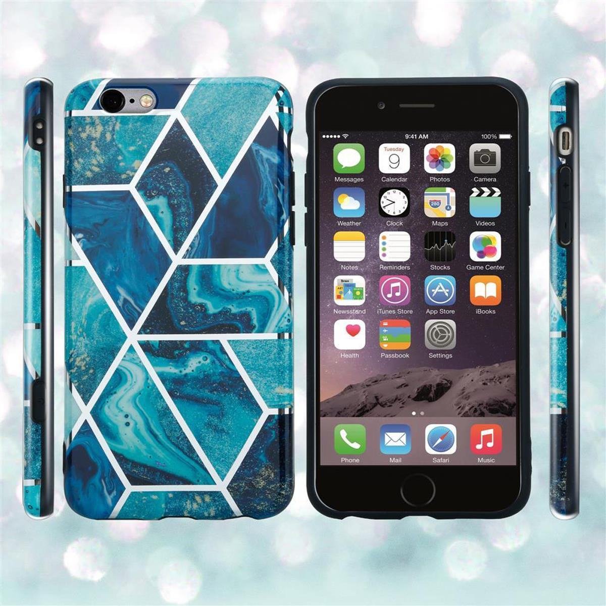 Telefon mit bunter Hülle. Die Hülle hat ein geometrisches Design mit Blau und Weiß.