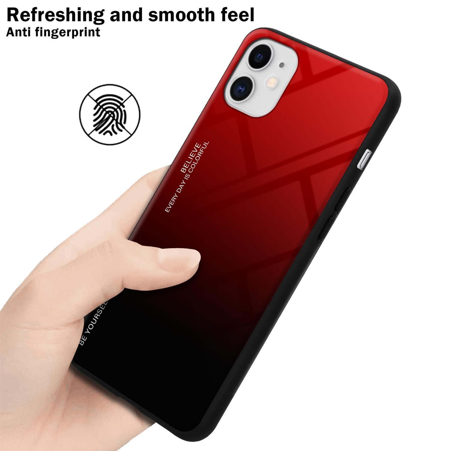 Una mano che tiene una custodia per telefono con una sfumatura da rosso a nero, design anti-impronte.