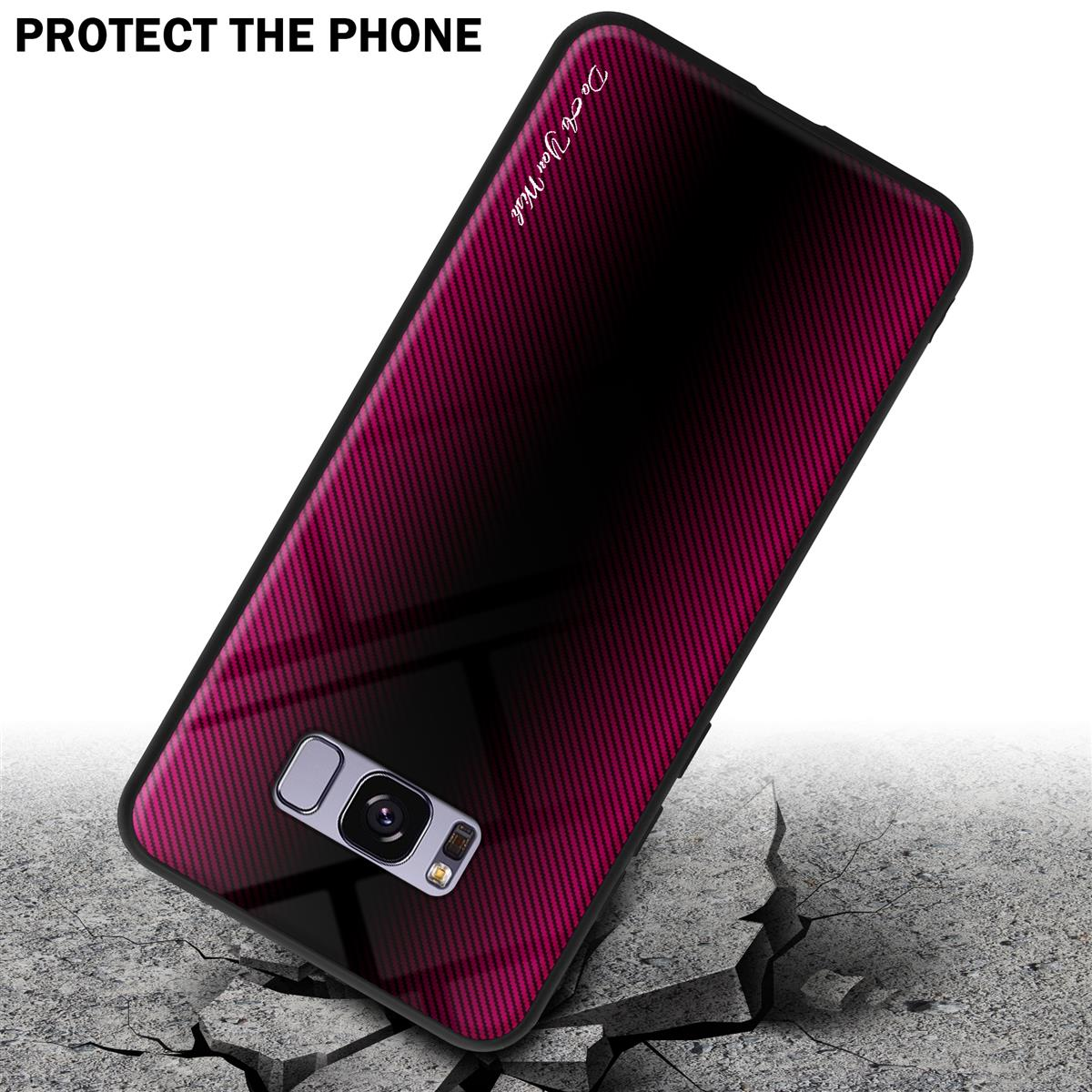 Un telefono in una custodia rossa e nera è mostrato su una superficie incrinata per proteggere il telefono.