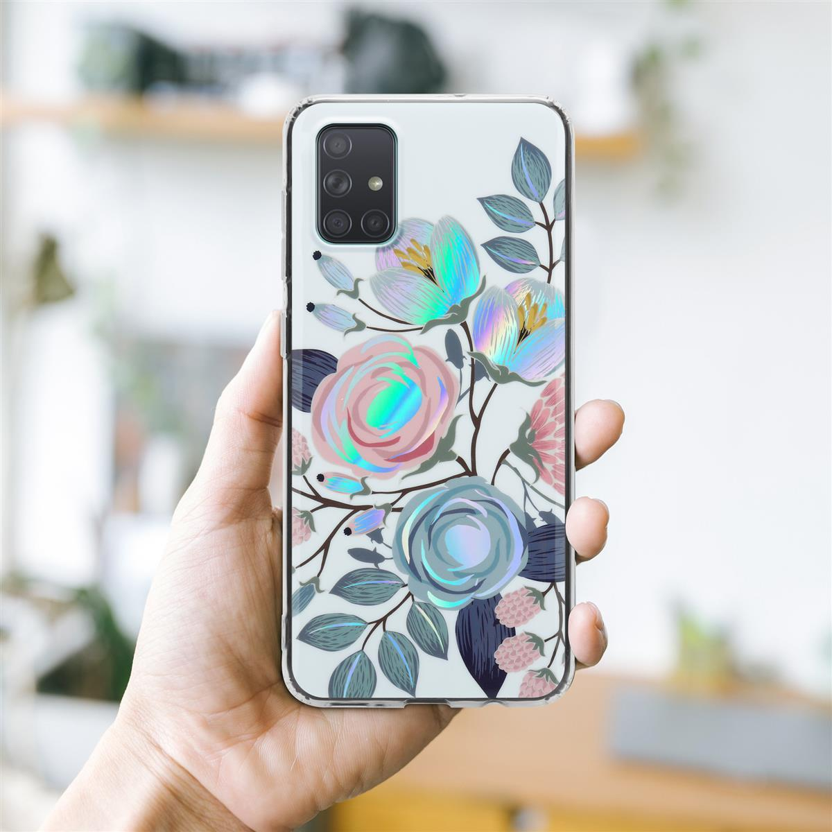 Mano che tiene una custodia per telefono con un design floreale. Fiori rosa, blu e verdi coprono la custodia.