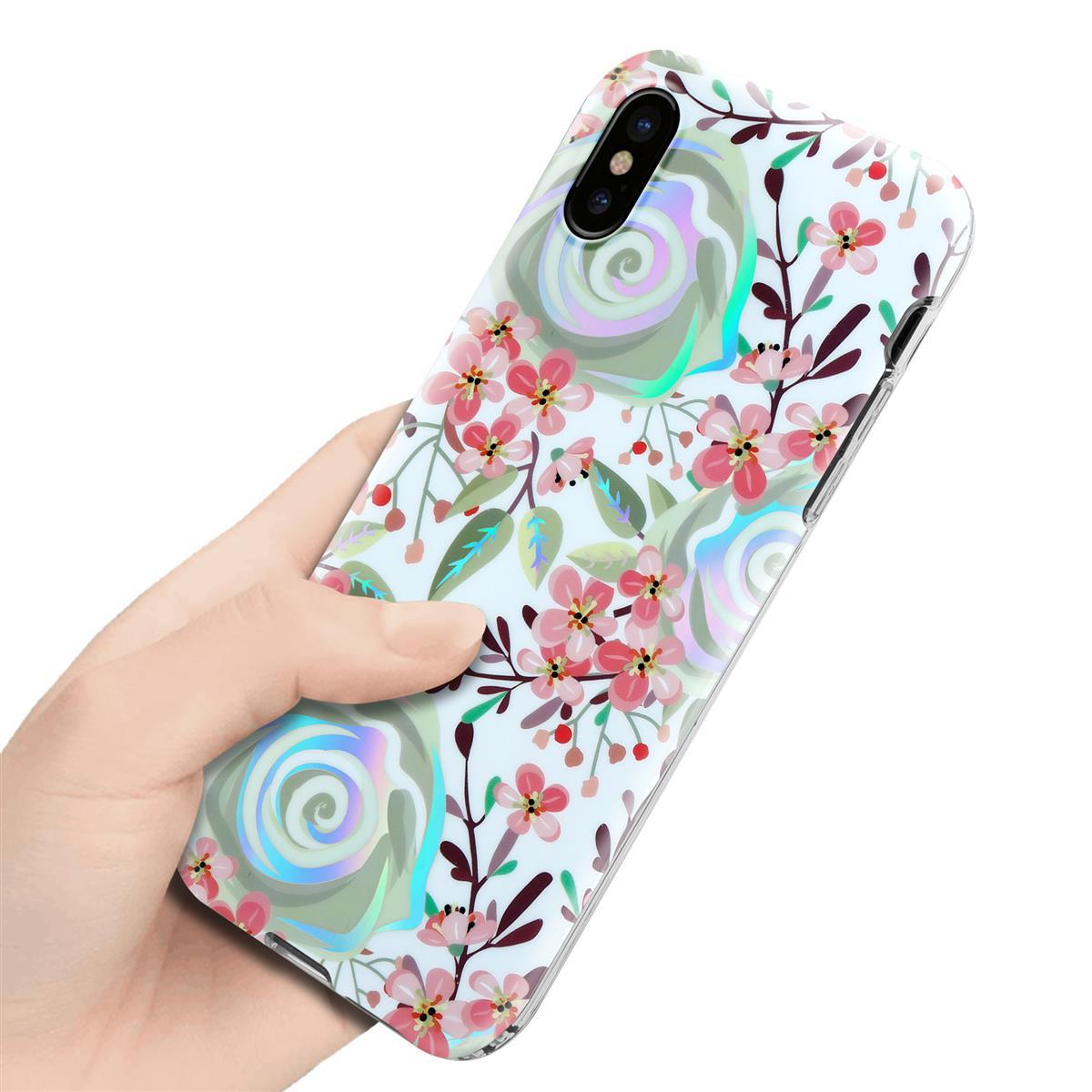 Mano che tiene una custodia per telefono. Custodia per telefono con motivo floreale. Colori rosa, blu e verde.