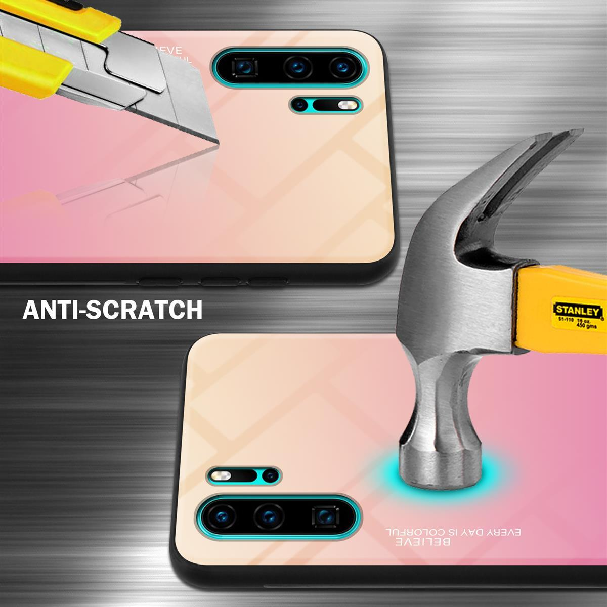 Zwei Telefone, eines wird mit einem Cutter, das andere mit einem Hammer zerkratzt. Text: 'ANTI-SCRATCH'.