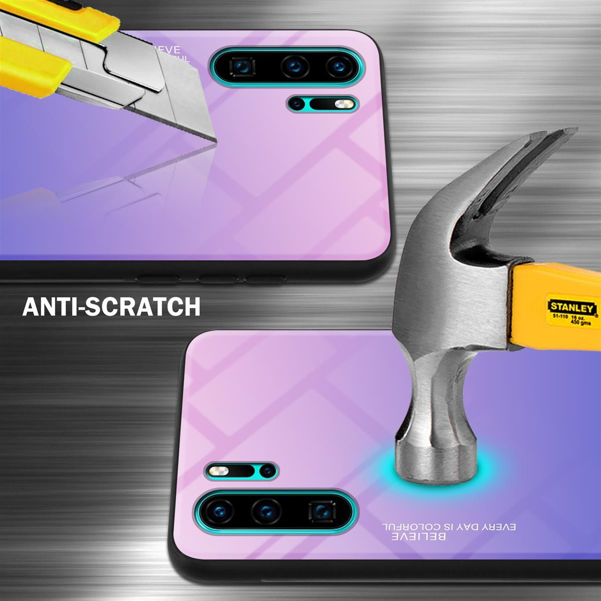 Telefono con custodia sfumata viola. Un martello e una lama sono vicino al telefono. Testo antigraffio.