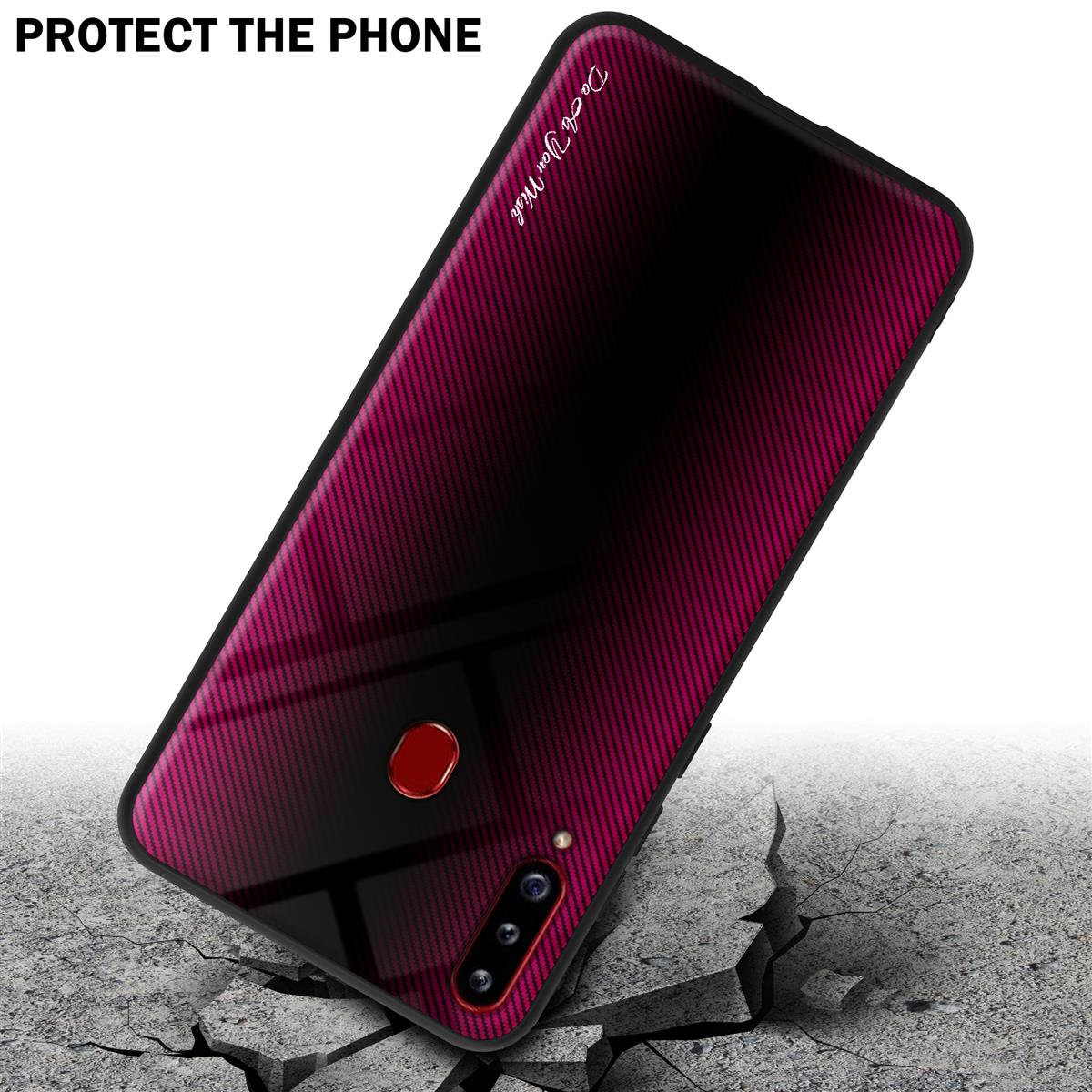 Un telefono in una custodia rosa/nera giace su una superficie incrinata. Il testo dice 'PROTEGGI IL TELEFONO'.