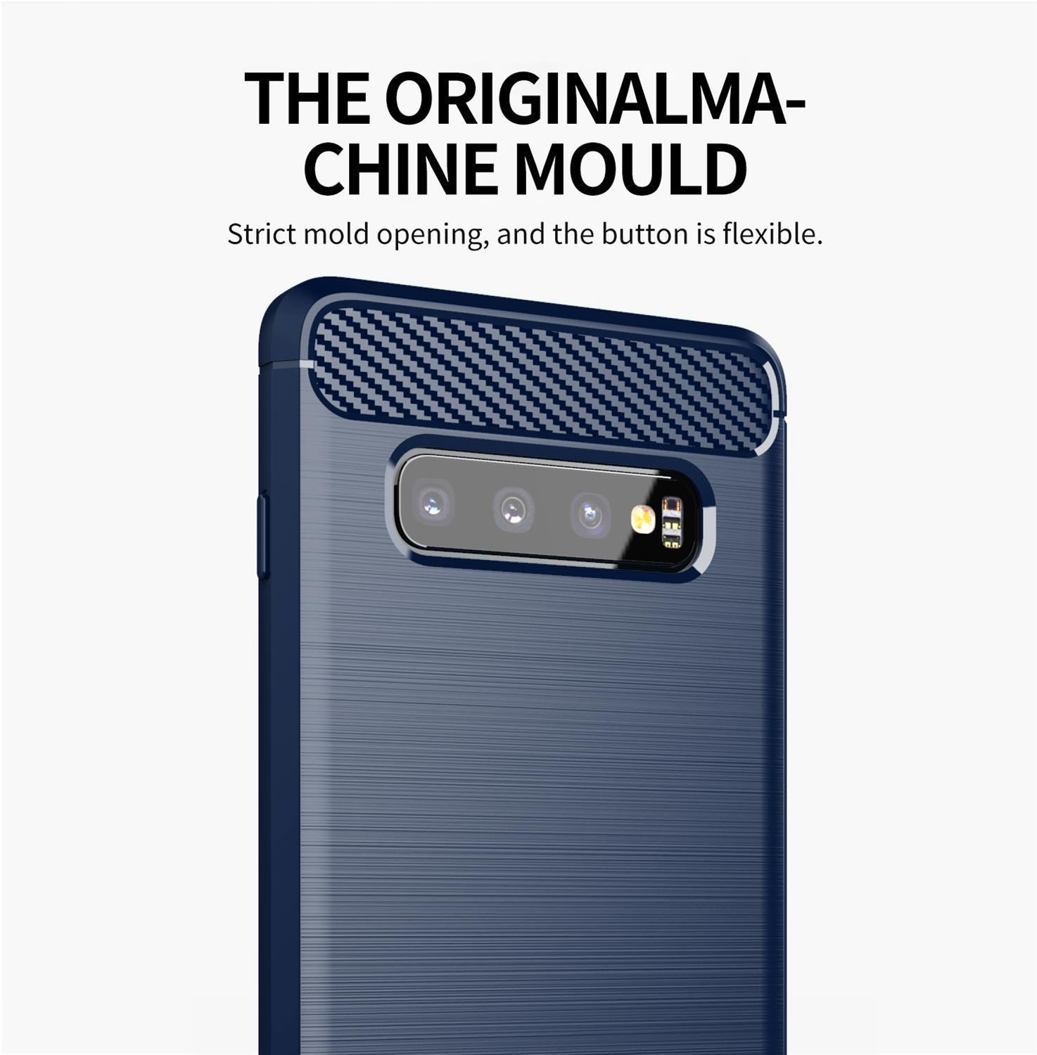 Primo piano di una custodia blu scuro con retro strutturato e fotocamera. La parte superiore ha un design in fibra di carbonio.