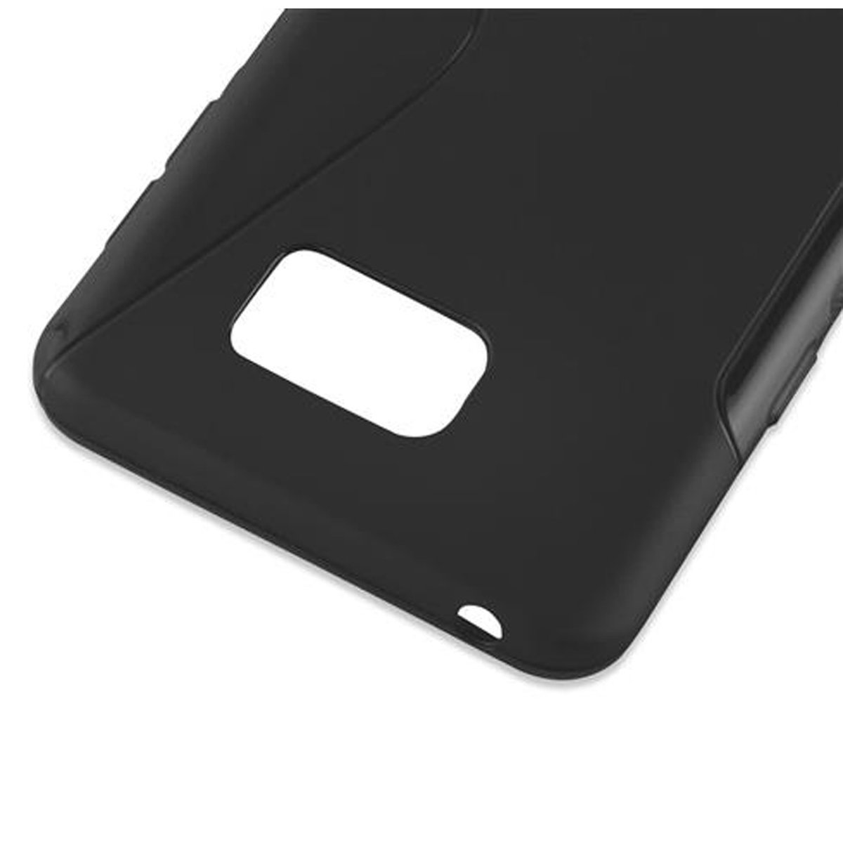 Custodia nera per telefono, primo piano. Presenta un ritaglio per la fotocamera e un foro. Superficie solida e liscia.