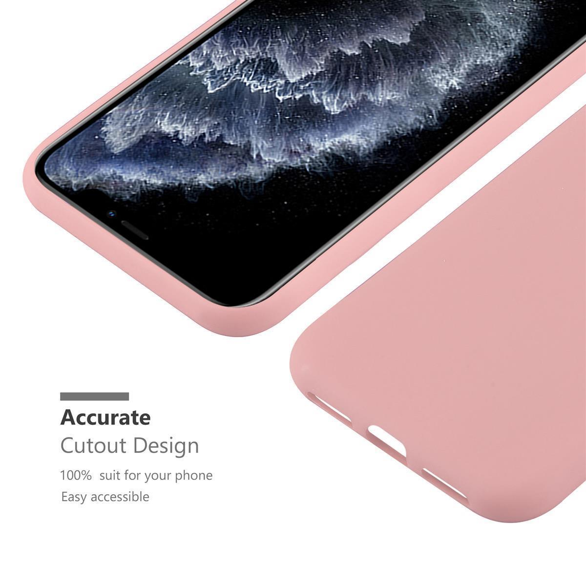 Eine rosa Handyhülle mit Ausschnitt-Design neben einem Telefon. Text: 'Accurate Cutout Design'.