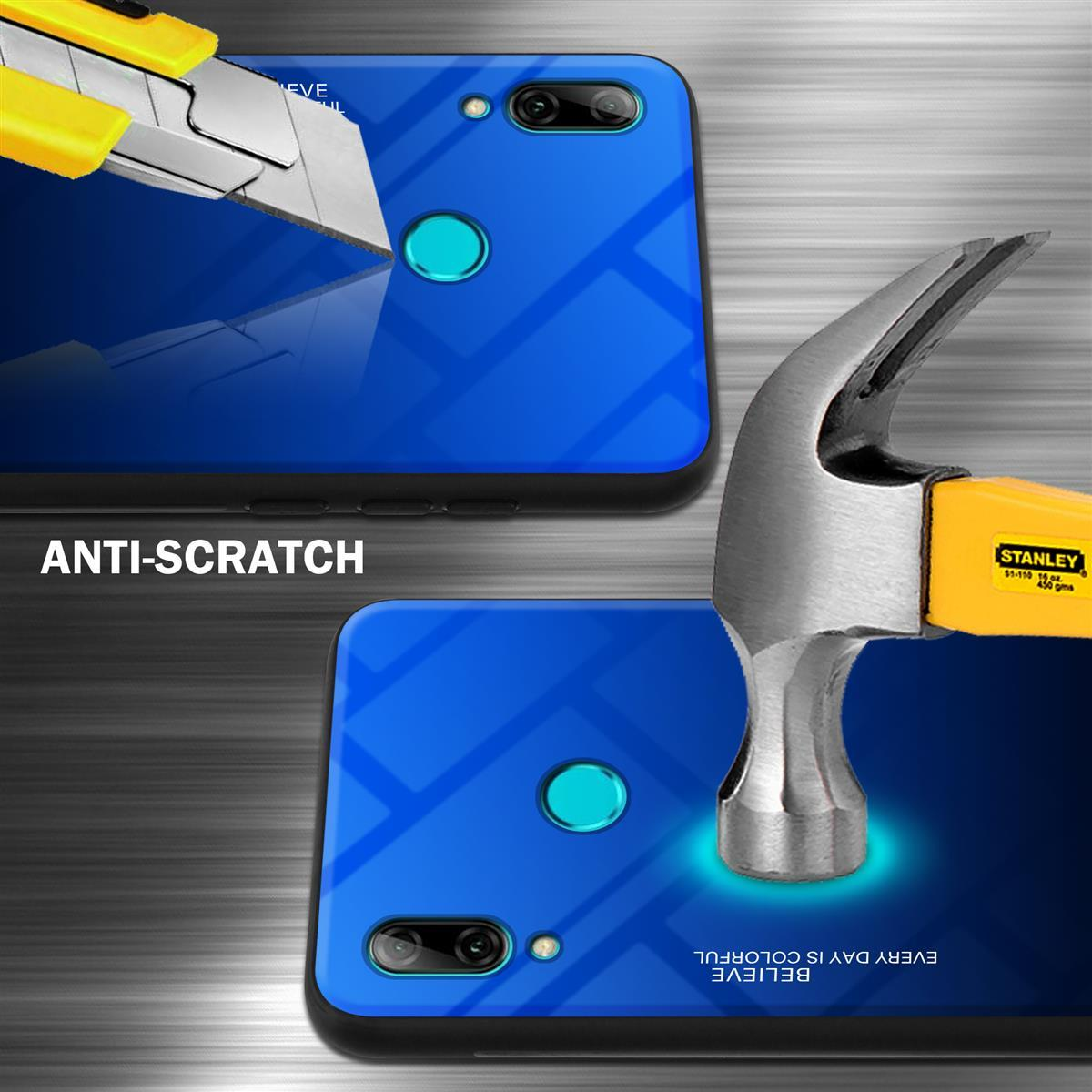 Handyhülle mit Cutter und Hammer zerkratzt.