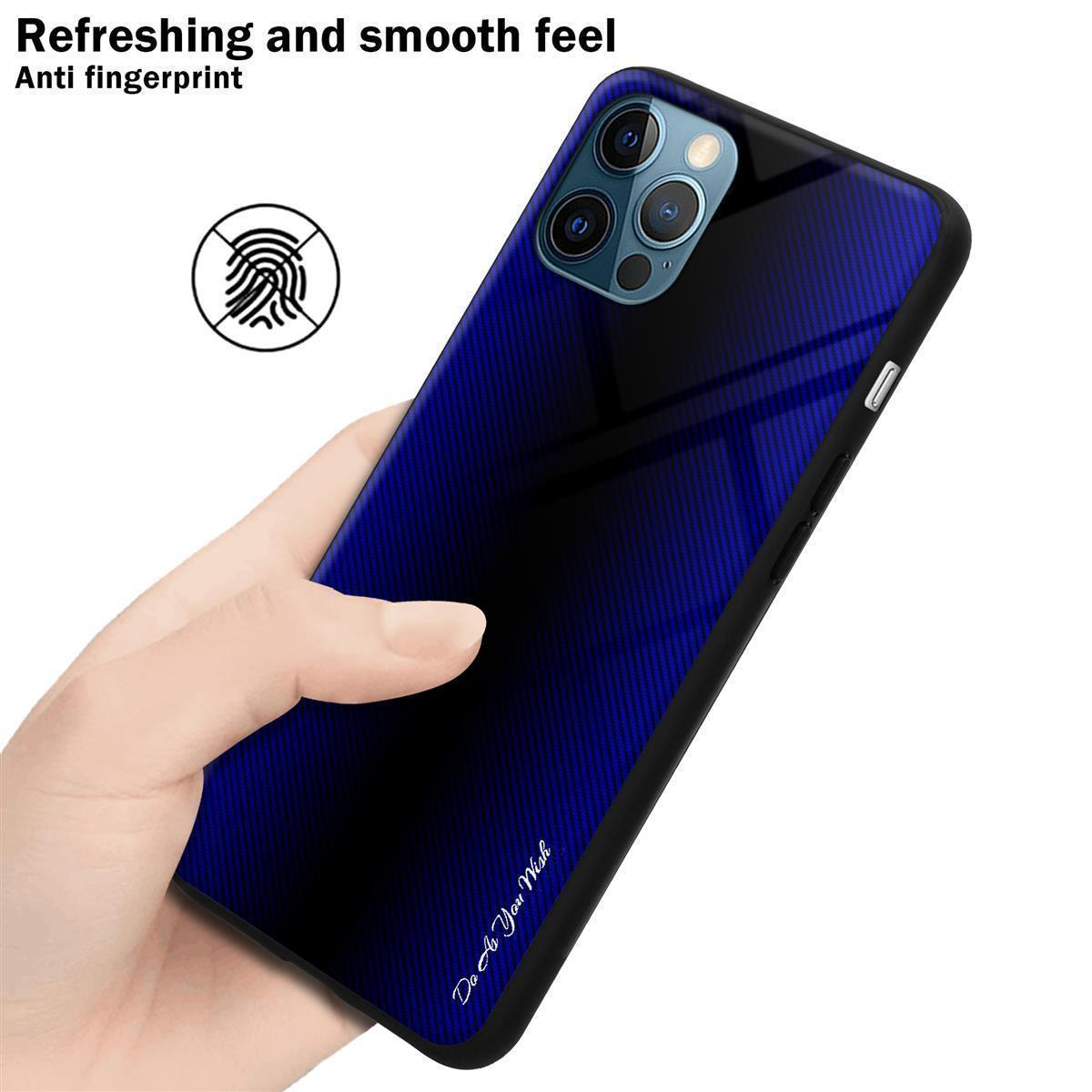 Eine Hand, die eine blau-schwarze Handyhülle mit einem Fingerabdrucksymbol und Text hält, vor hellem Hintergrund.