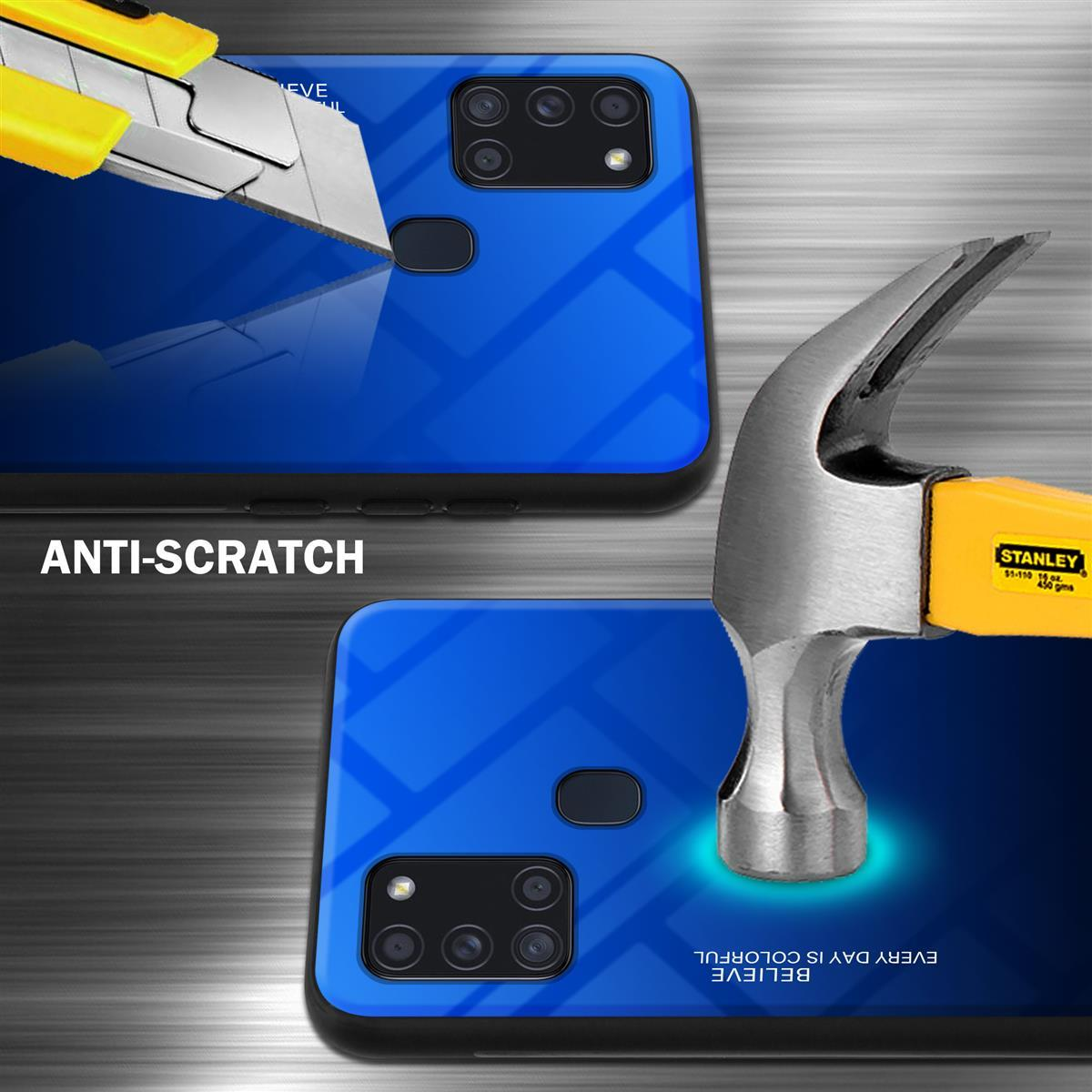 Handyhüllen werden mit einem Messer und einem Hammer zerkratzt. Der Hintergrund ist der blaue Telefonbildschirm.
