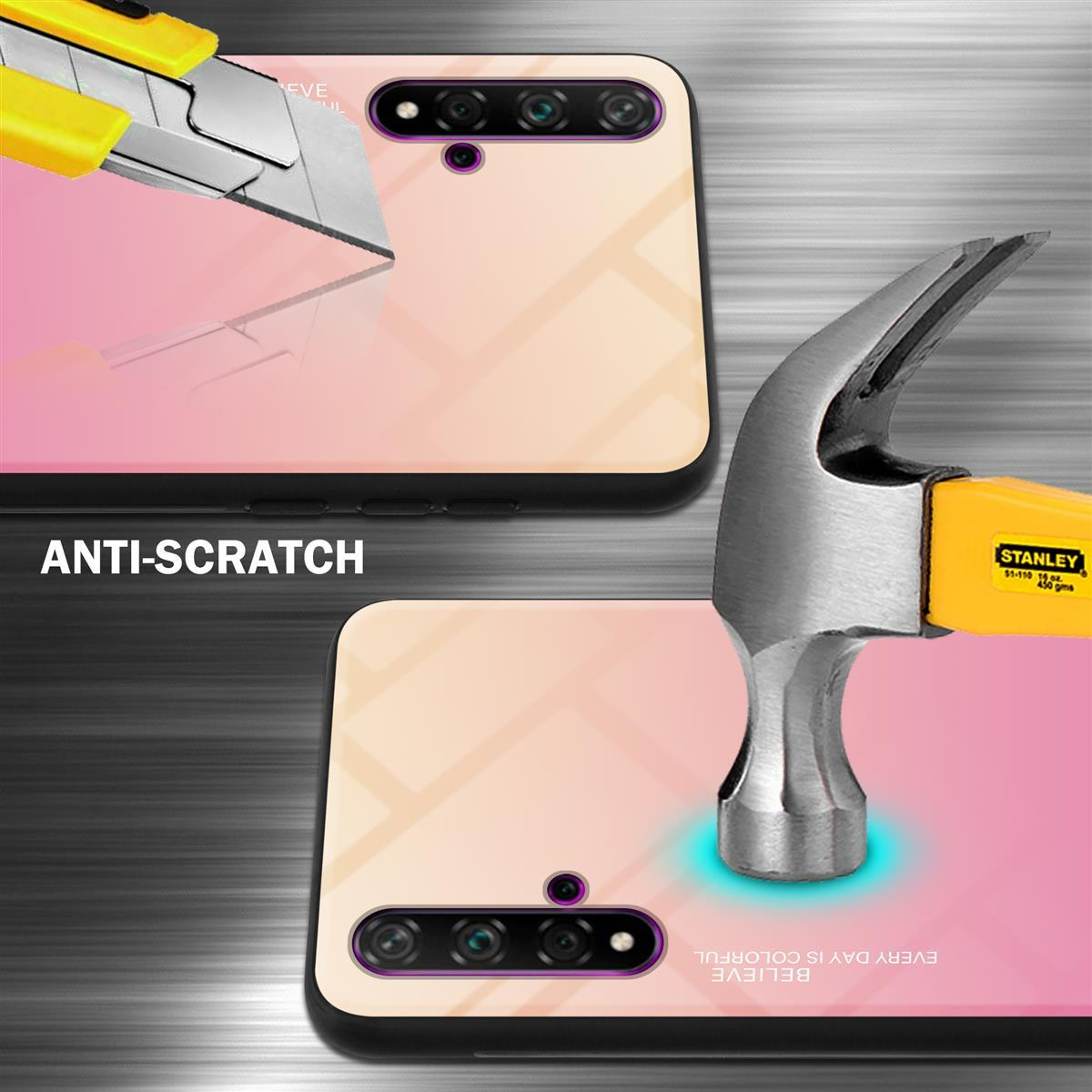 Due telefoni con cover. Uno viene graffiato da un taglierino, l'altro è colpito da un martello.
