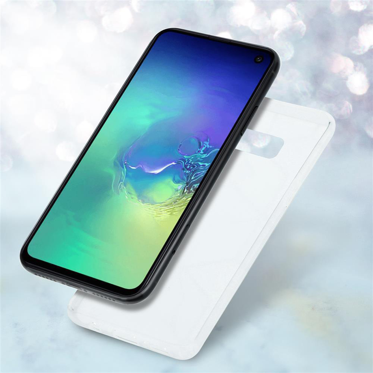 Un telefono in una custodia bianca su uno sfondo bokeh sfocato. Lo schermo mostra un'immagine verde.