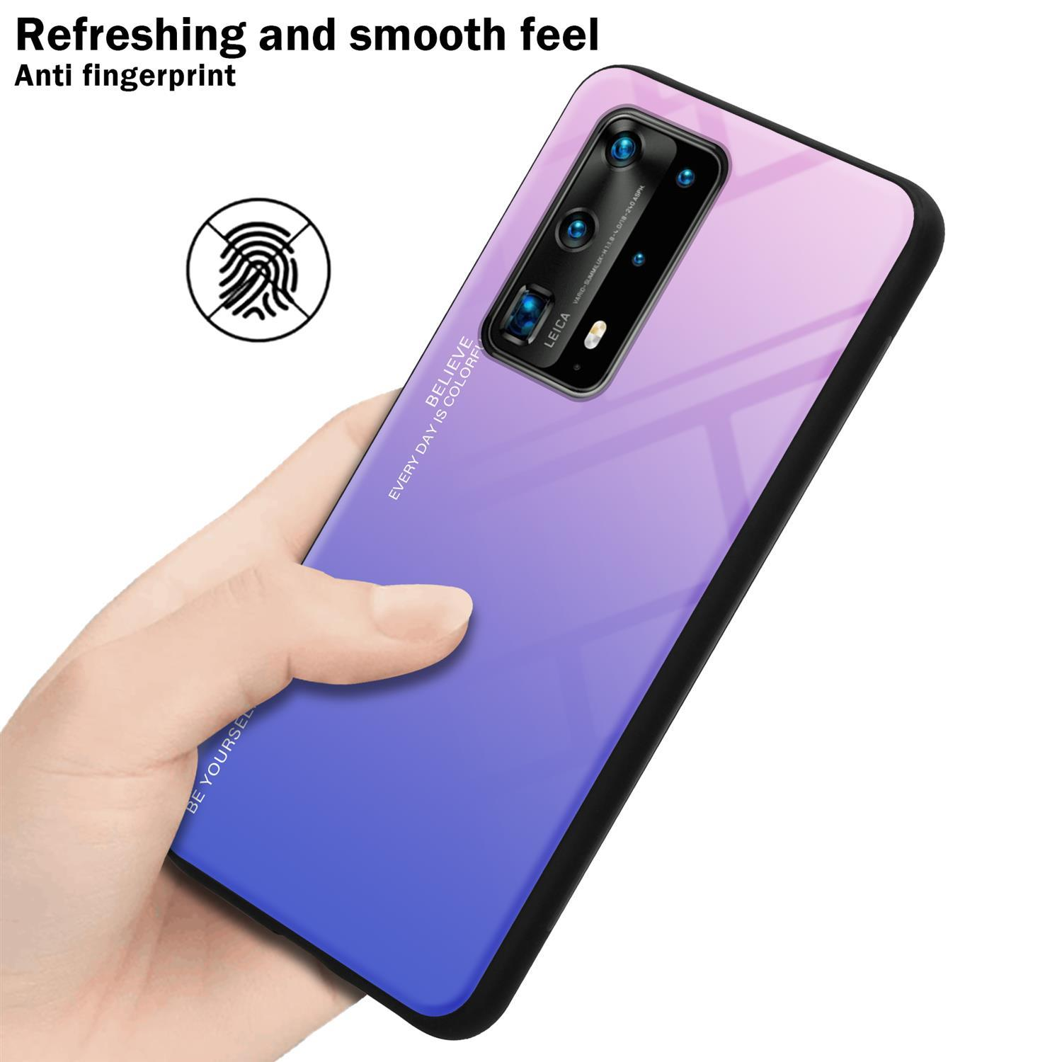 Mano che tiene una custodia per telefono con sfumatura dal viola al blu. Icona impronta digitale a sinistra.