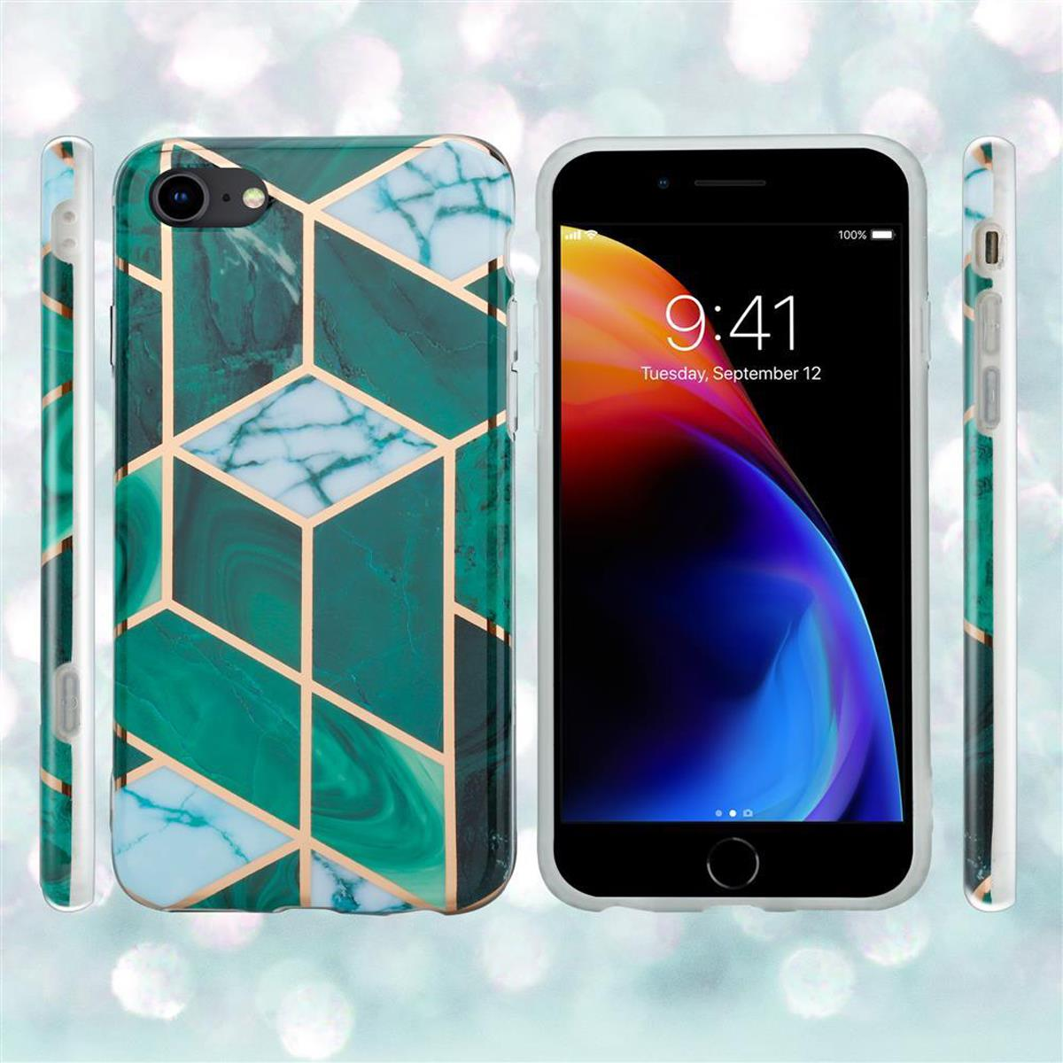 Un iPhone con una custodia dal design geometrico verde e oro. Il telefono è accanto alla custodia e due viste laterali.