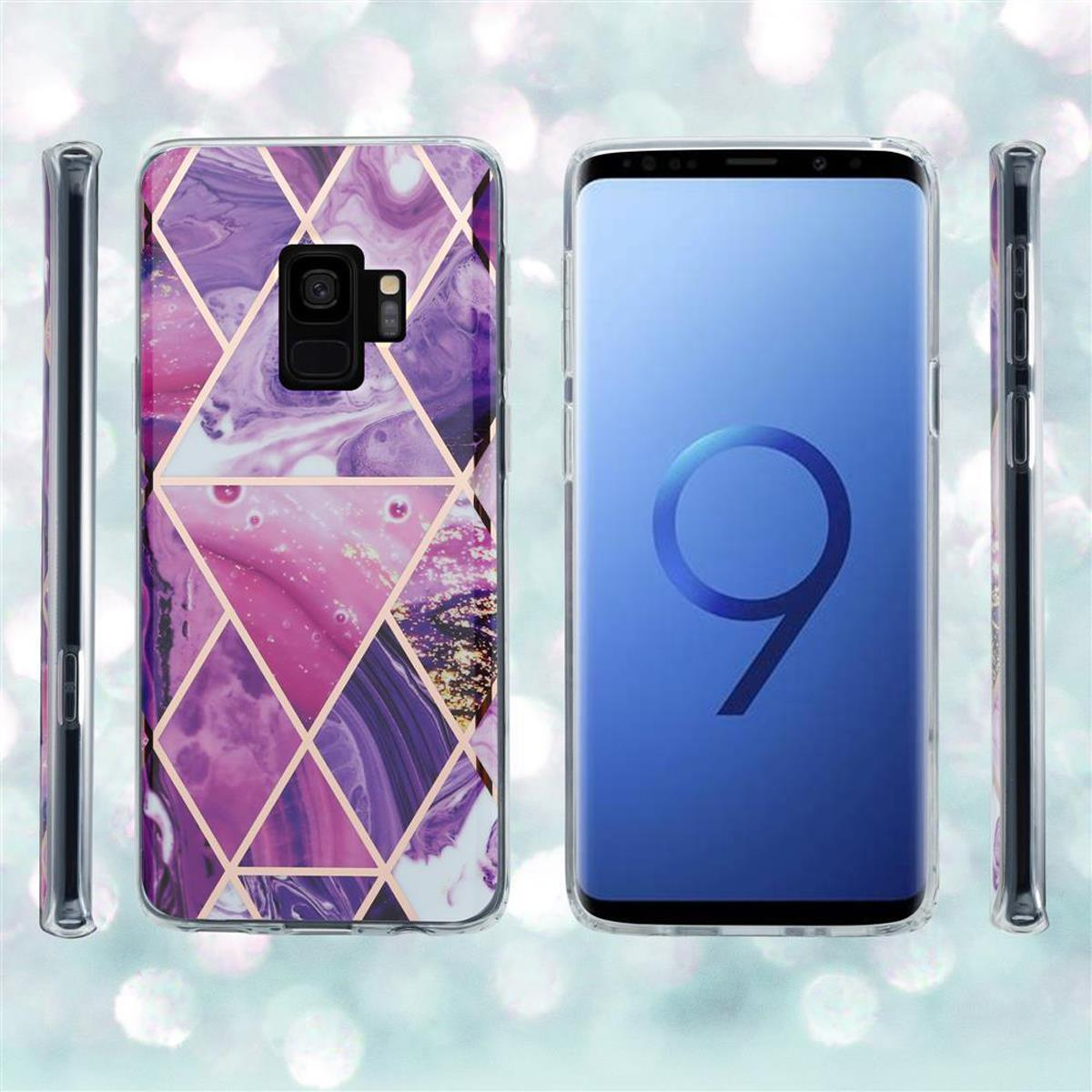 Custodia con design geometrico viola e oro, più viste di profilo del telefono e della custodia.
