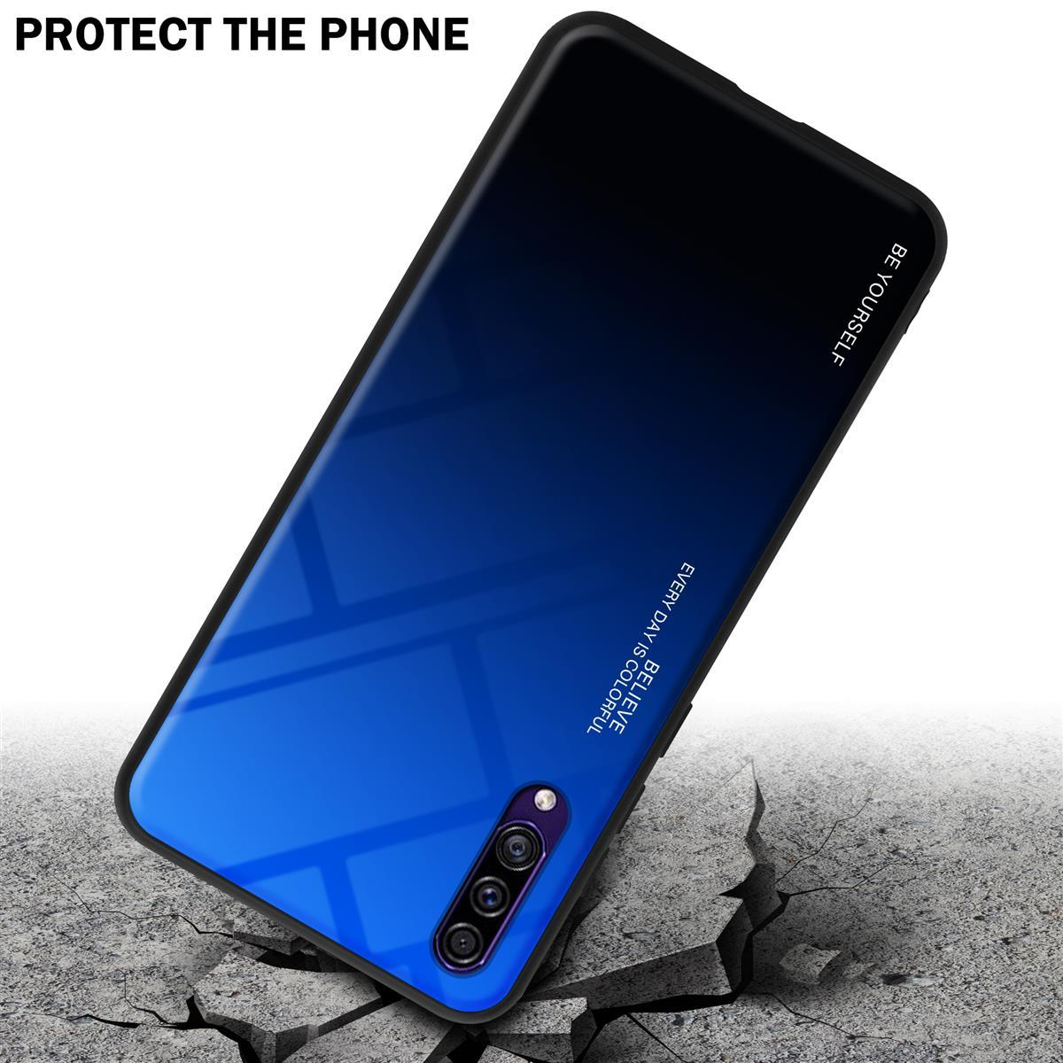 Una custodia per telefono che cade su una superficie incrinata. Colore sfumato blu.