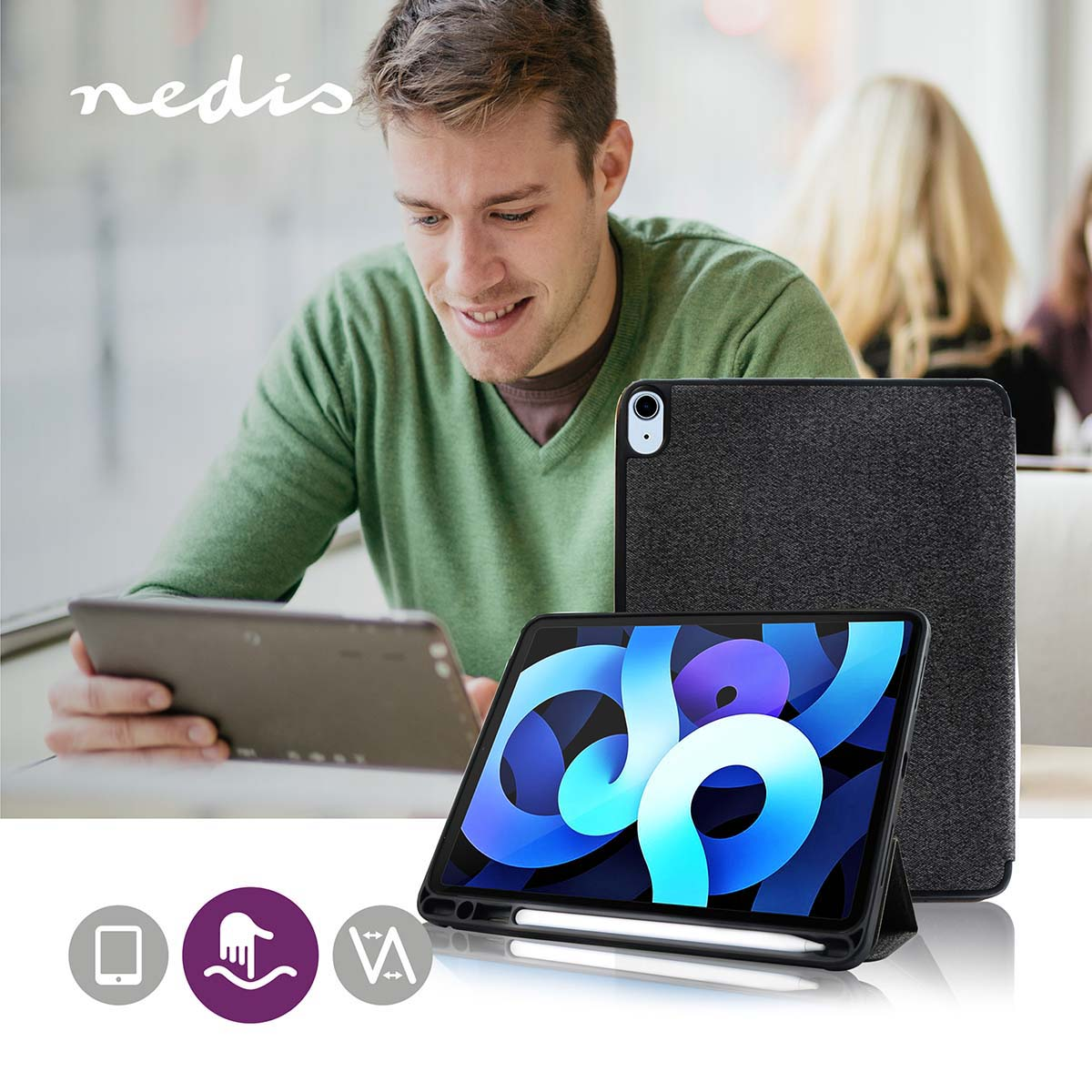 Ein Mann benutzt ein Tablet mit Hülle und Stift. Die Hülle ist grau und zeigt ein Tablet.