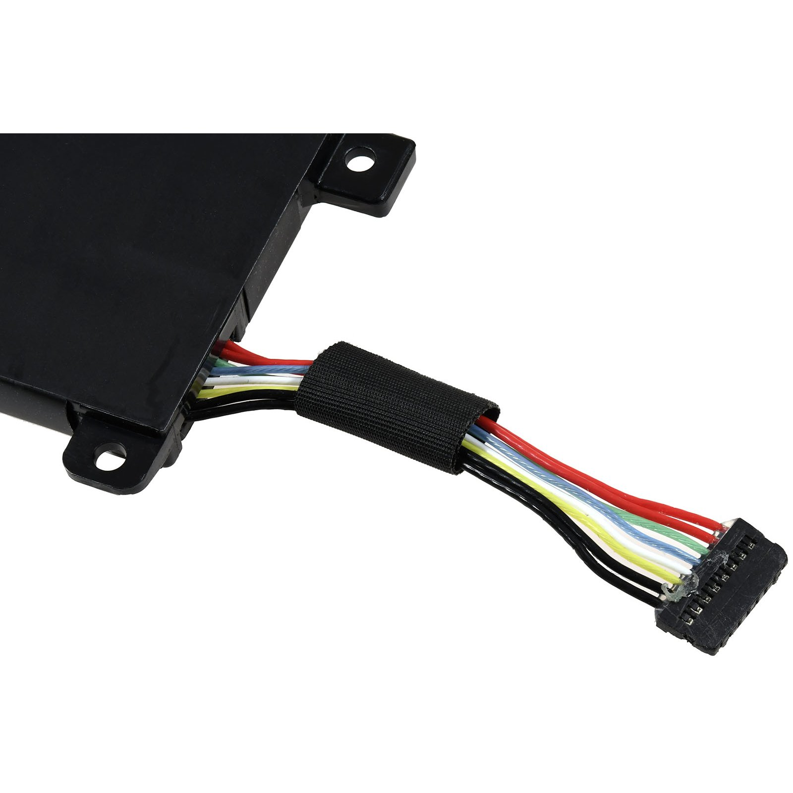 Ein schwarzer Akku-Pack mit Drähten, die mit einem Stecker verbunden sind. Der Hintergrund ist weiß.
