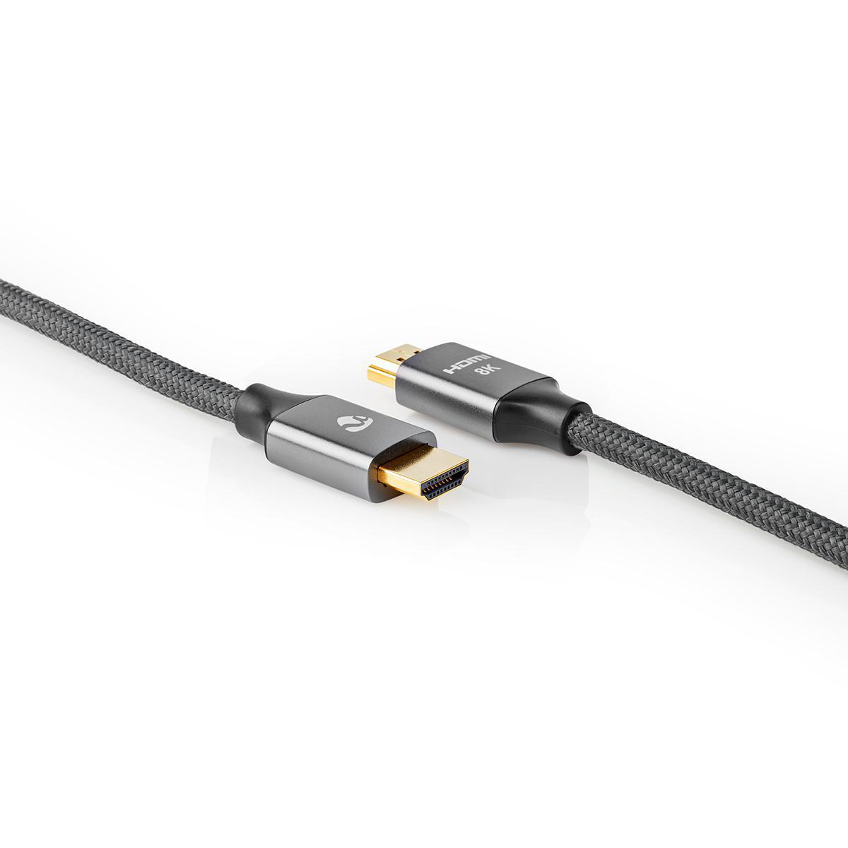 Ein HDMI-Kabel mit geflochtenem schwarzem Kabel.