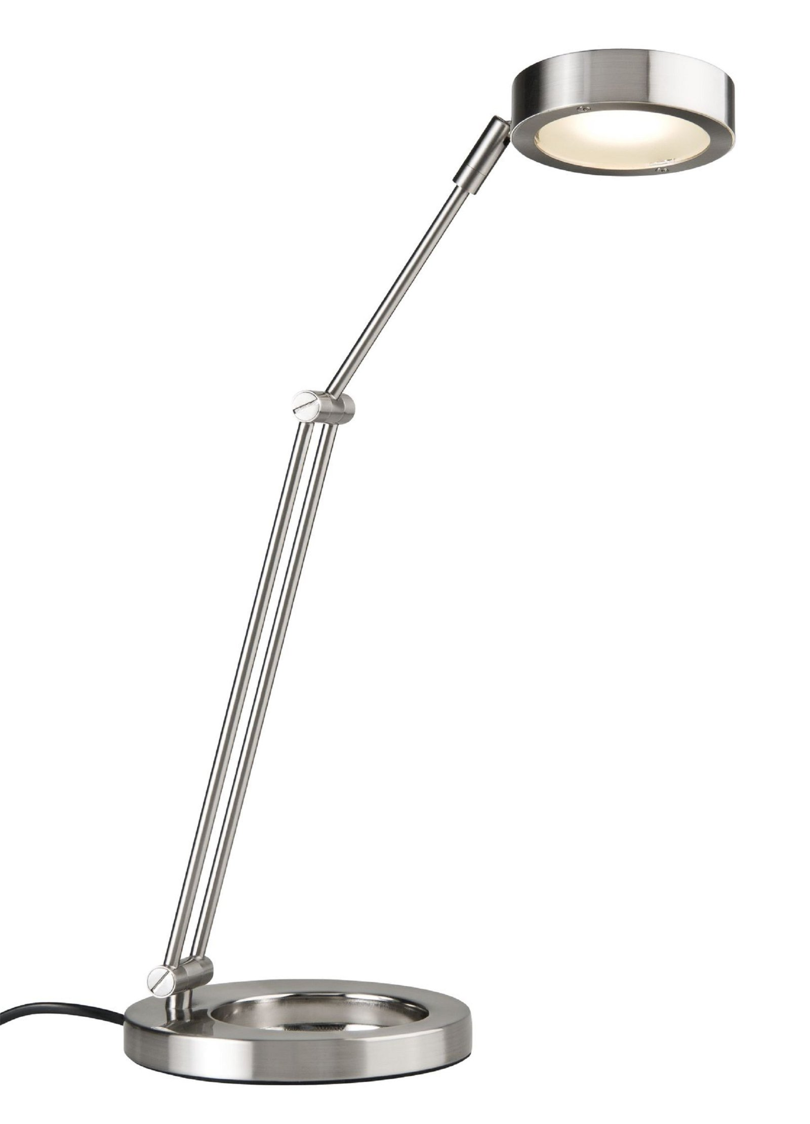 Srebrna lampa biurkowa z regulowanym ramieniem i okrągłą głowicą, na białym tle.