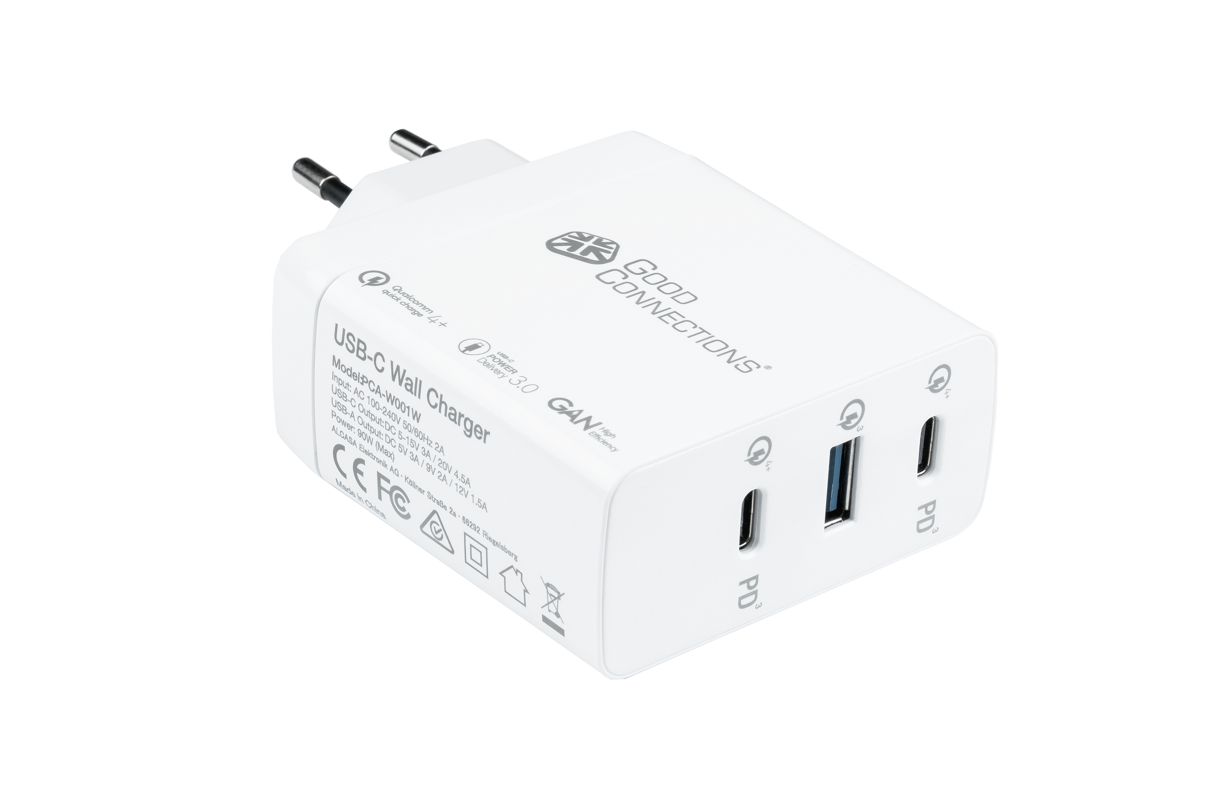 Weißes USB-C-Wandladegerät mit mehreren Anschlüssen und Good Connections-Logo.