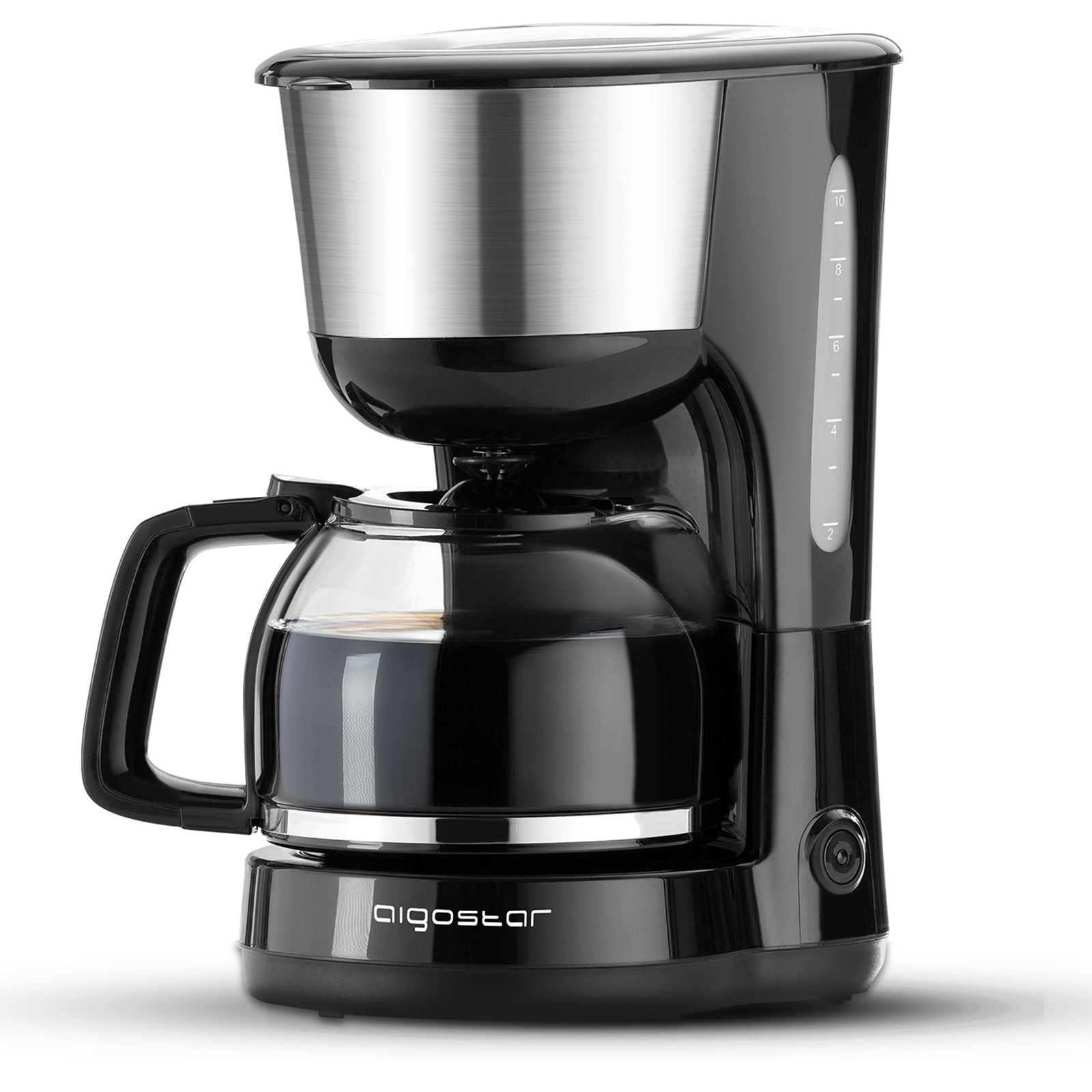 Cafetera negra con una jarra de vidrio. El fondo es blanco. Tiene un indicador de nivel de agua.