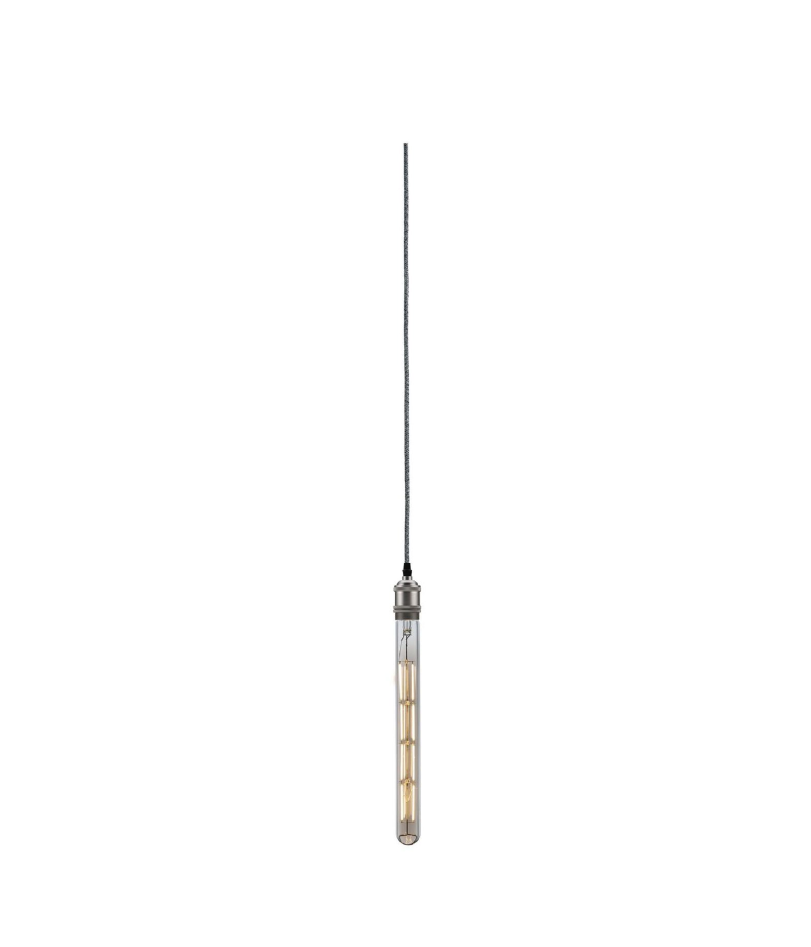 Eine lange, zylindrische Glühbirne, die an einem dünnen Kabel hängt. Sie hat ein vertikales, segmentiertes Design. Weißer Hintergrund.