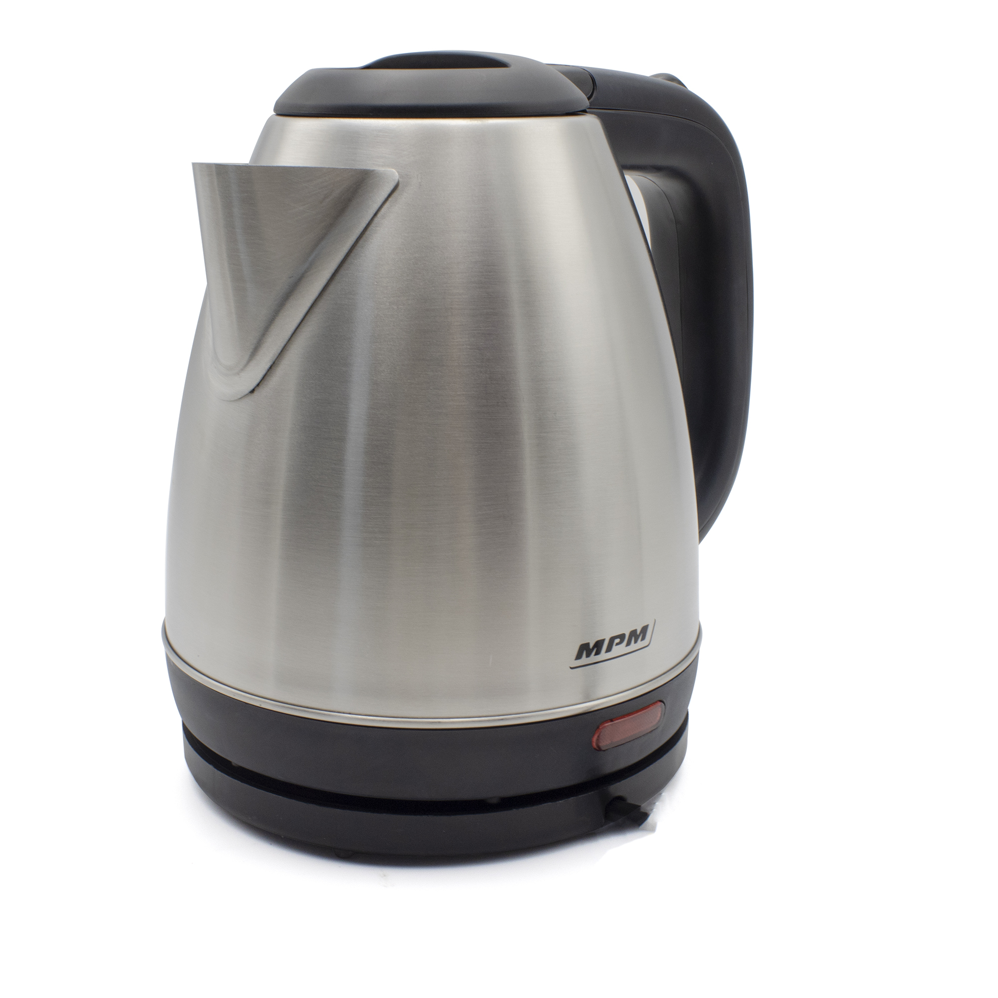 Srebrny czajnik z czarną podstawą i uchwytem. Czajnik na białym tle.