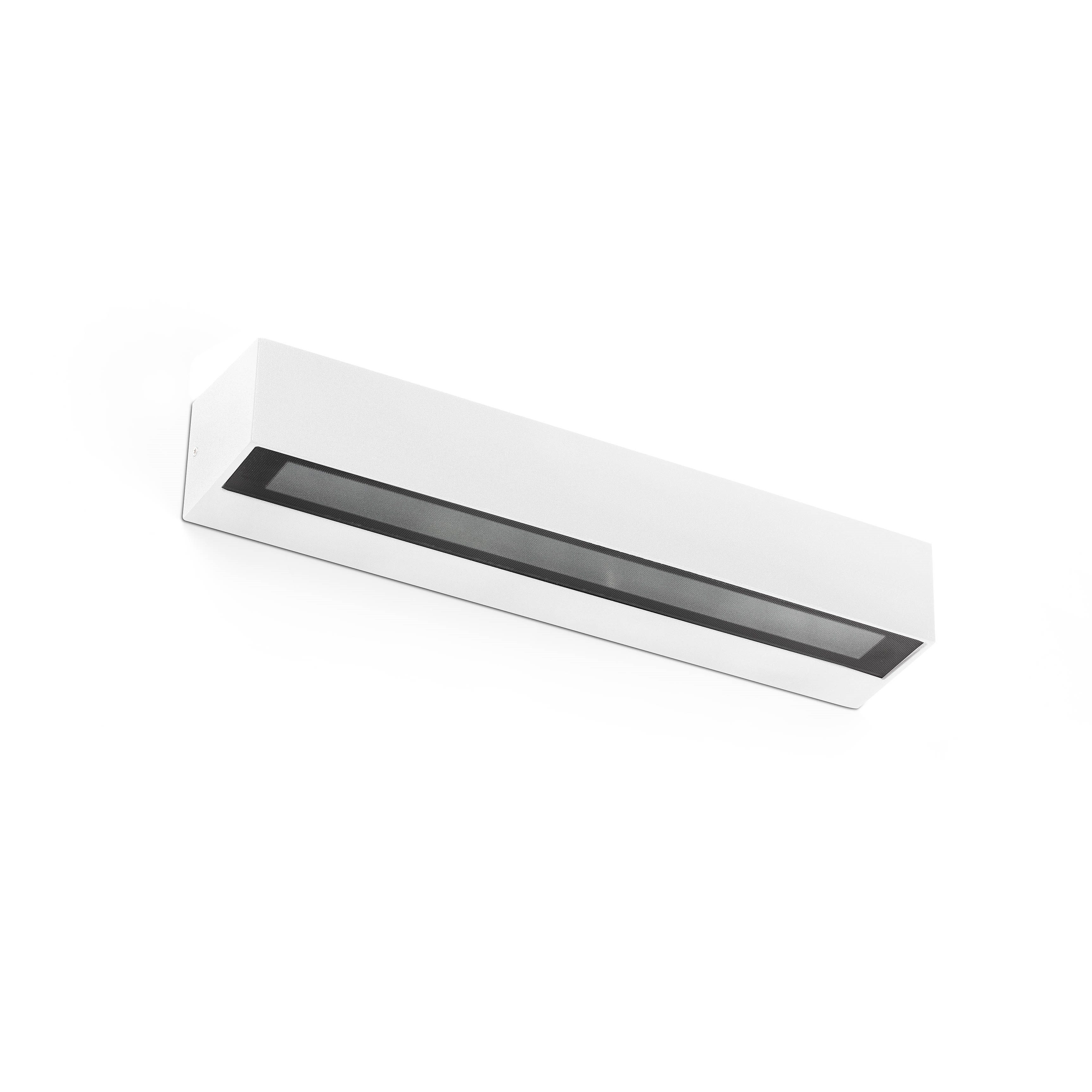 Lampada da parete rettangolare bianca con accento nero. Montata su un muro bianco.