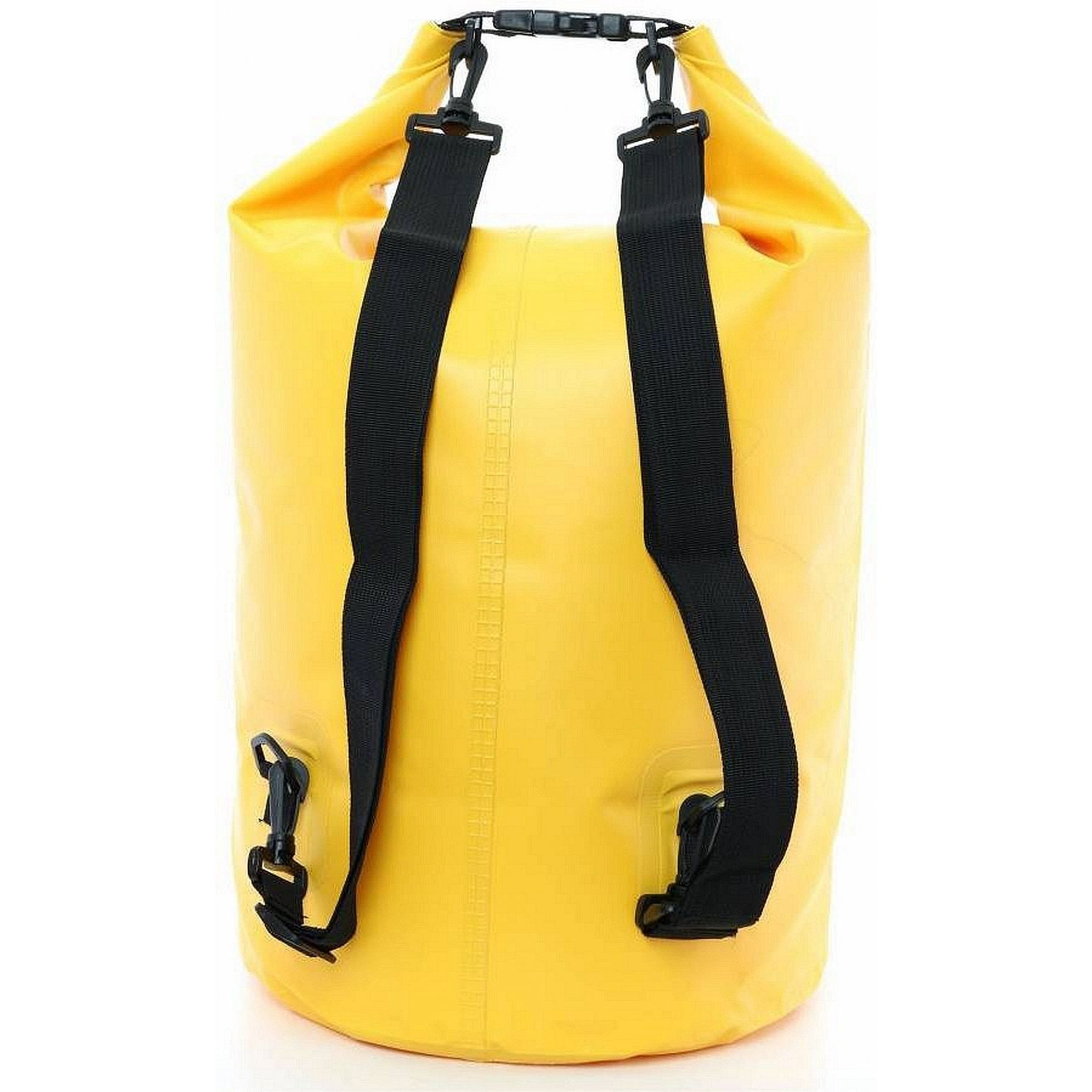 Una bolsa seca amarilla e impermeable con correas y hebillas negras, aislada sobre blanco.