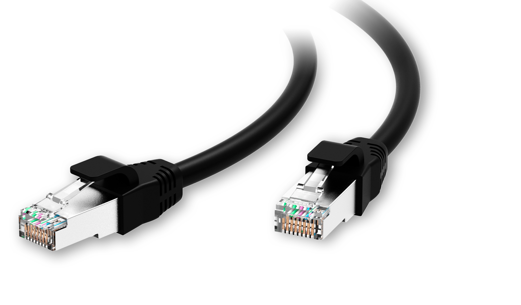 Schwarzes Ethernet-Kabel. Es hat zwei Stecker. Die Stecker haben farbige Drähte sichtbar.
