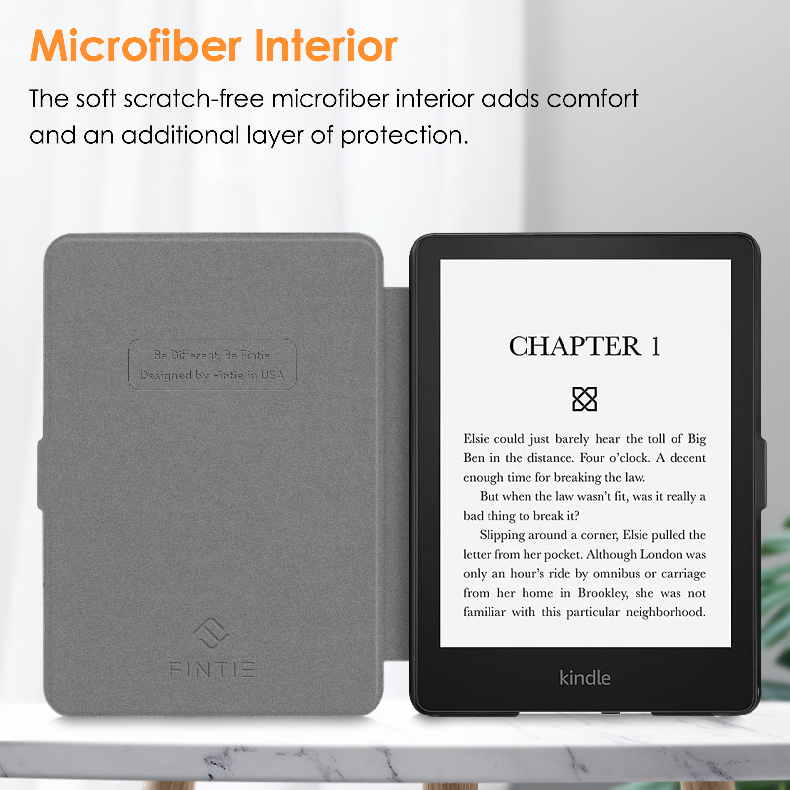 Graue Kindle-Hülle geöffnet, zeigt Gerät und Text. Text über Mikrofaser-Innenraum.