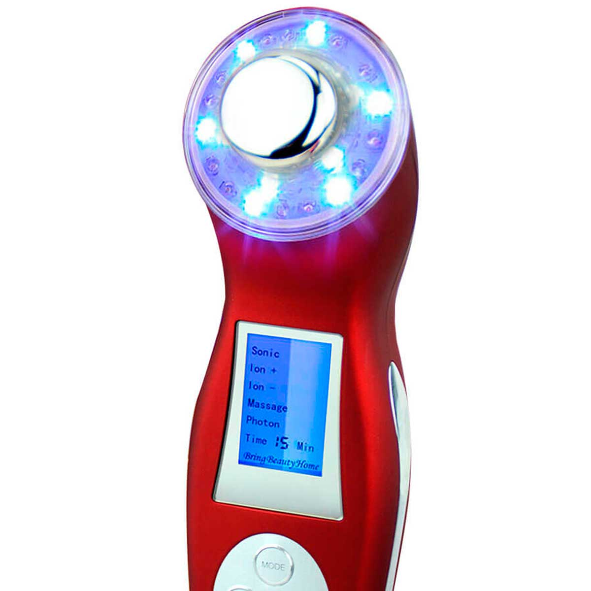 Un dispositivo de belleza rojo con un anillo de luz azul, una pantalla con ajustes y fondo blanco.