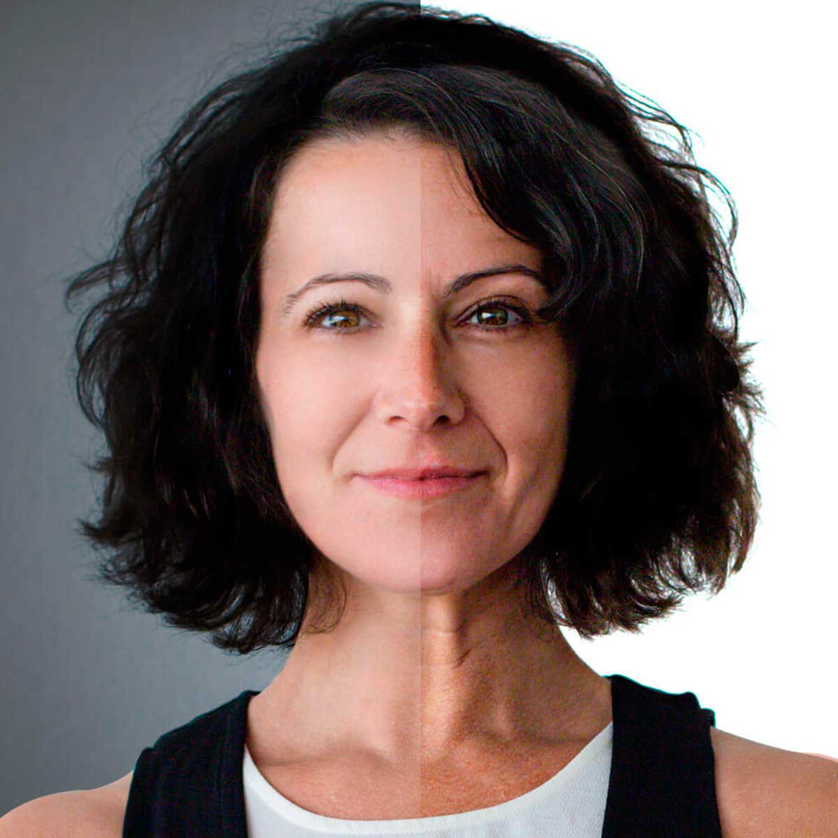 Cara de mujer, dividida por la mitad; lado izquierdo con cabello oscuro, lado derecho con canas.