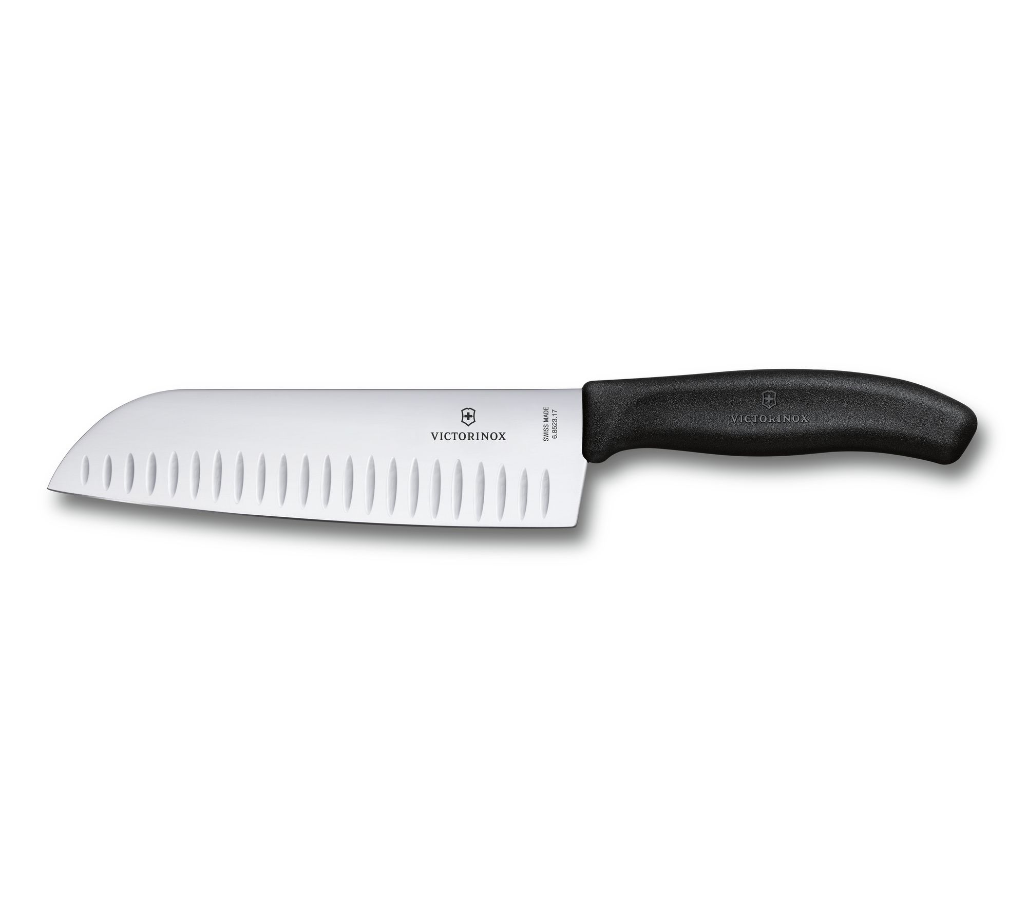 Siyah saplı bir Victorinox şef bıçağı. Bıçak gümüş renkli ve dikey oluklara sahip.