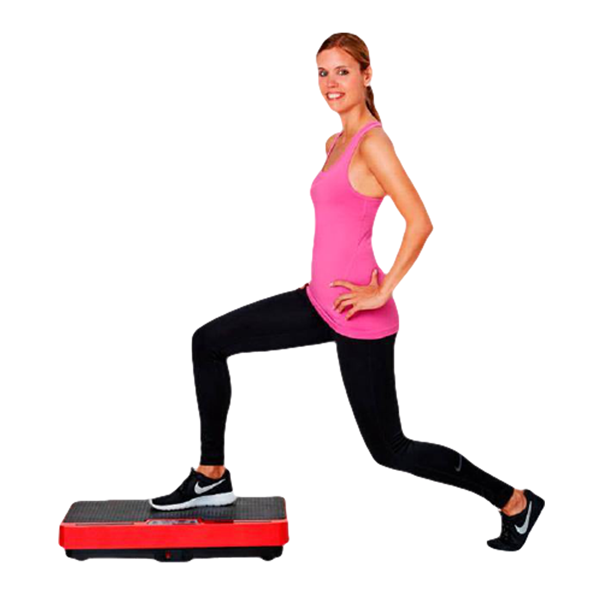 Frau macht Ausfallschritt auf einem Step. Rosa Oberteil, schwarze Leggings. Weißer Hintergrund.