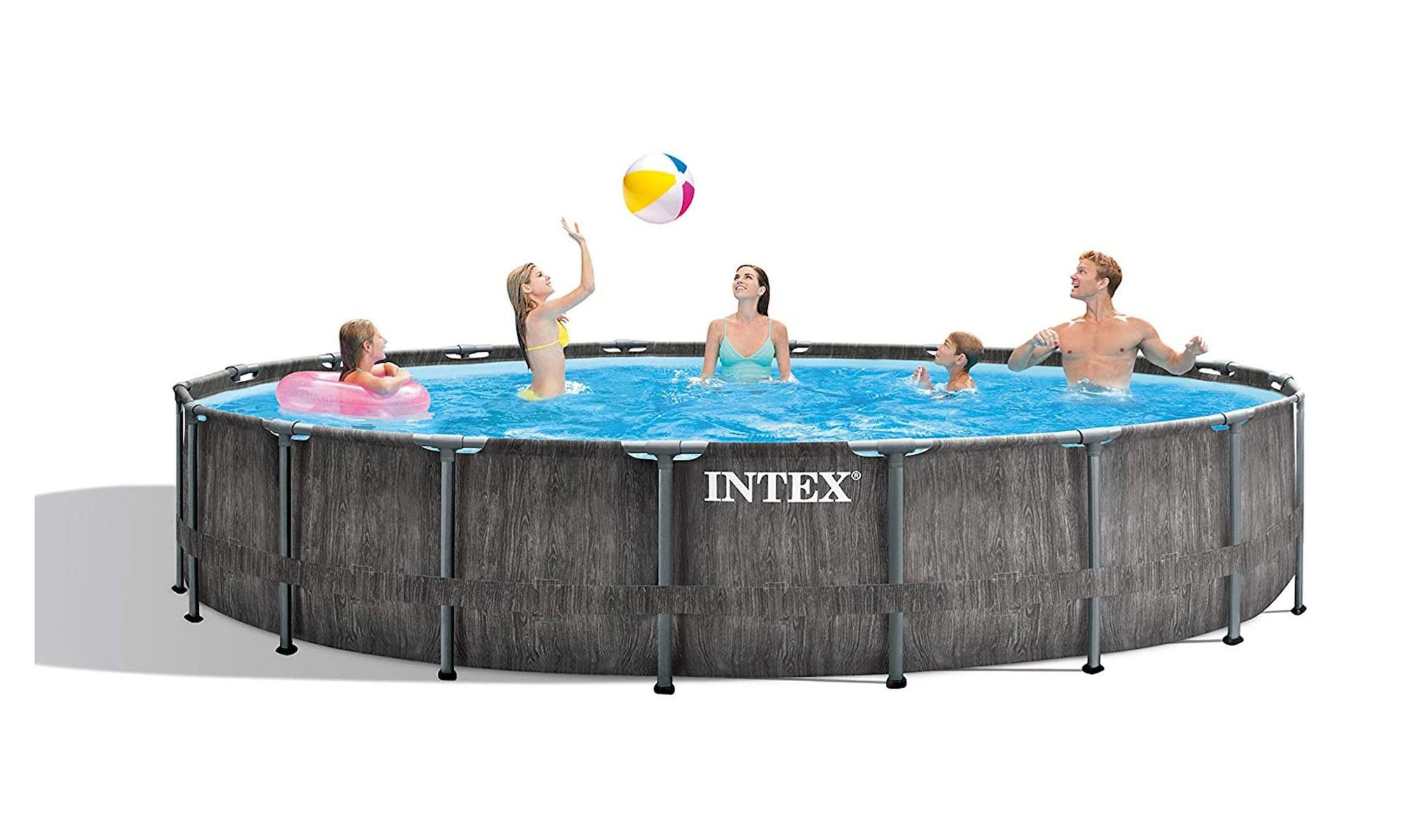 Aufstellpool mit Holzoptik, Menschen spielen mit einem Ball im Wasser.