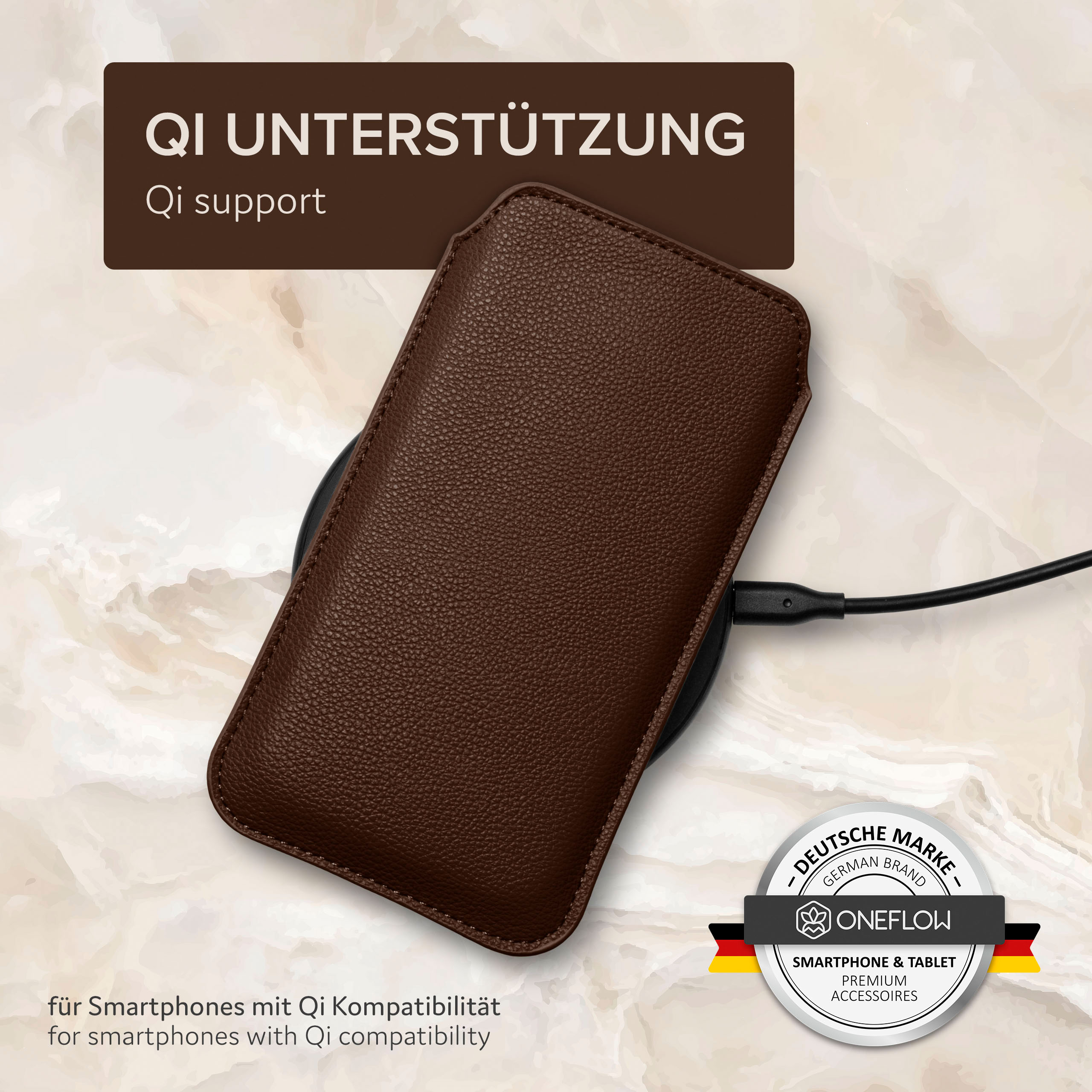 Braune Handyhülle auf kabellosem Ladegerät. Qi-Unterstützung. Schwarzes Kabel am Ladegerät.