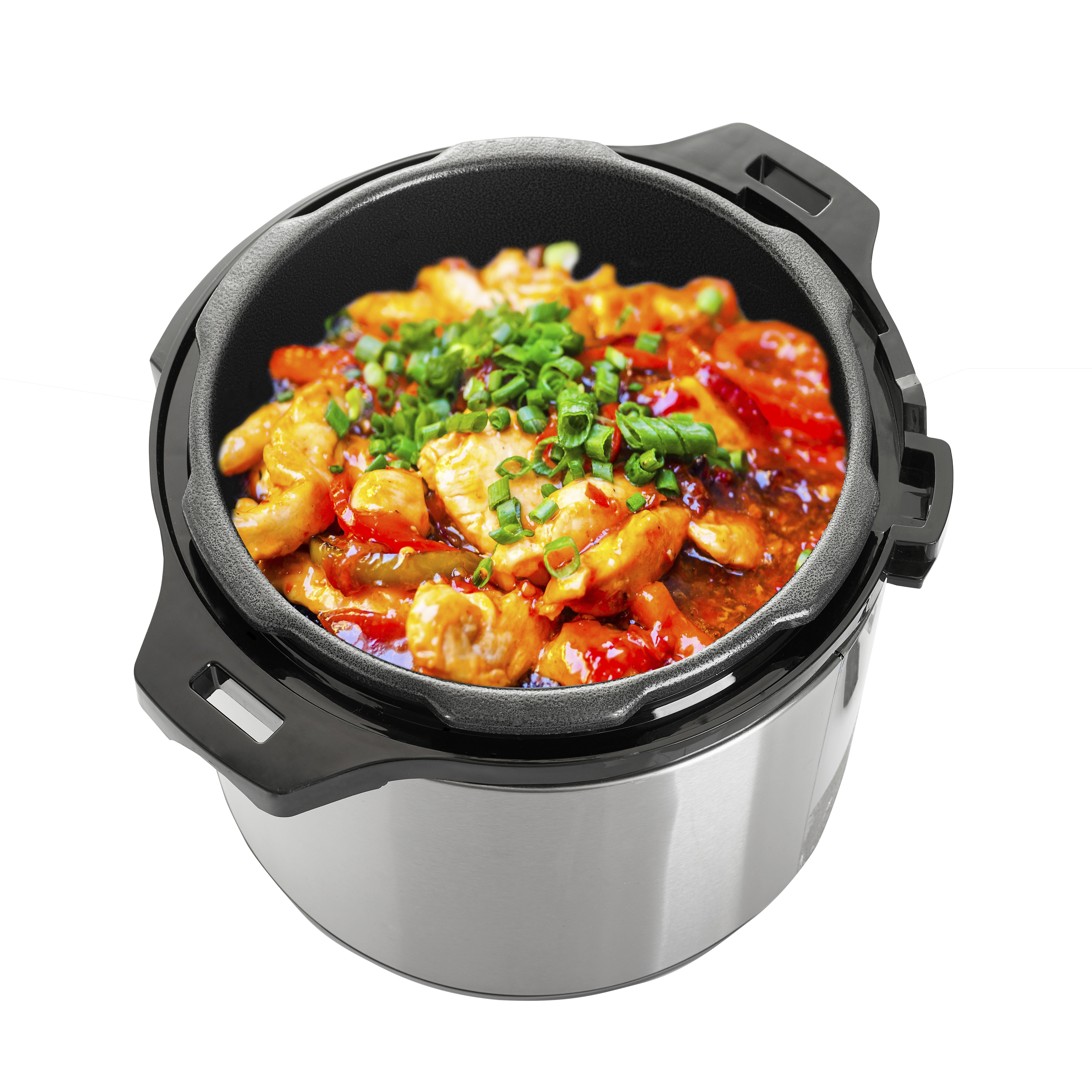 Una olla a presión plateada y negra. Dentro hay un guiso con verduras y carne.