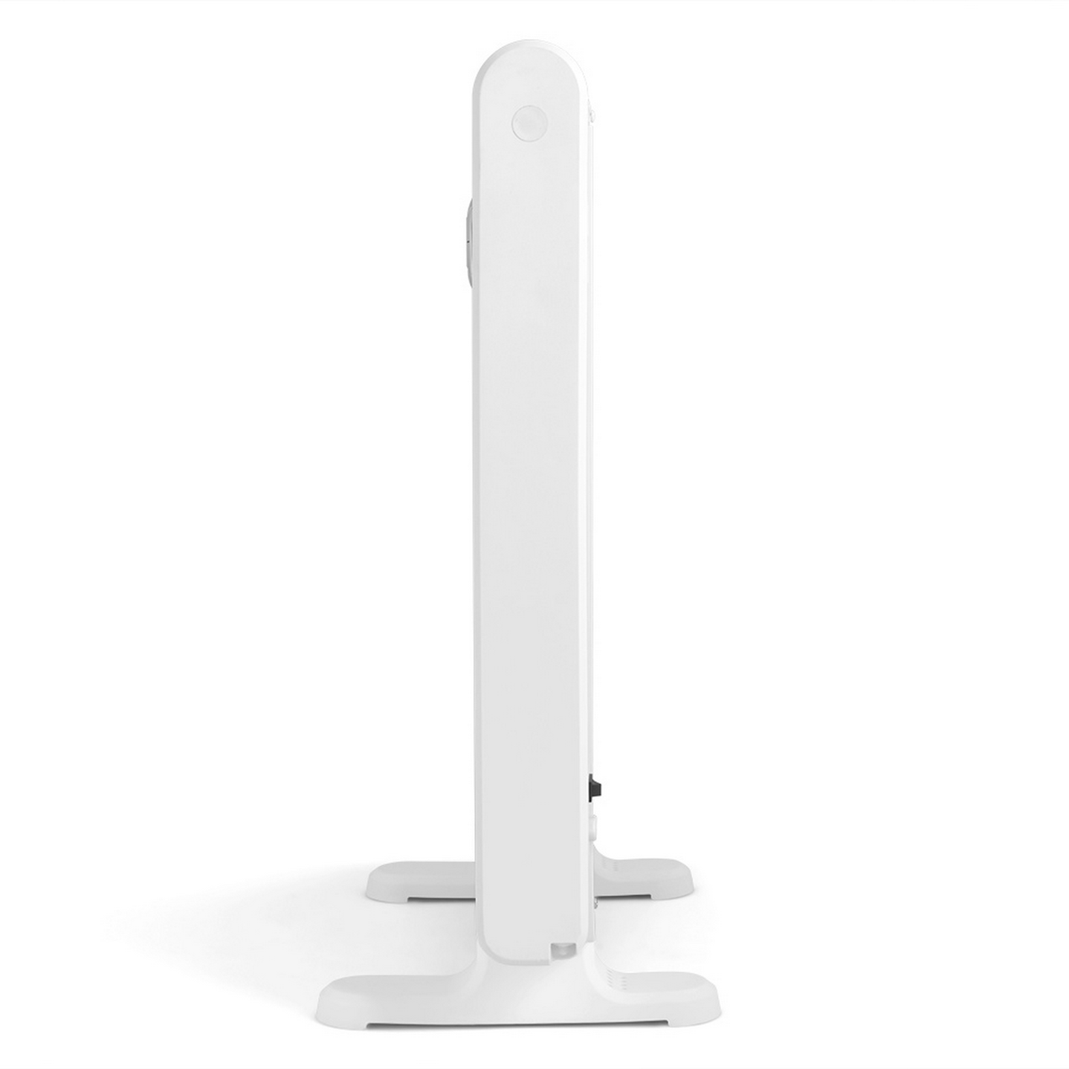 Biały grzejnik elektryczny na białym tle, widok z boku.