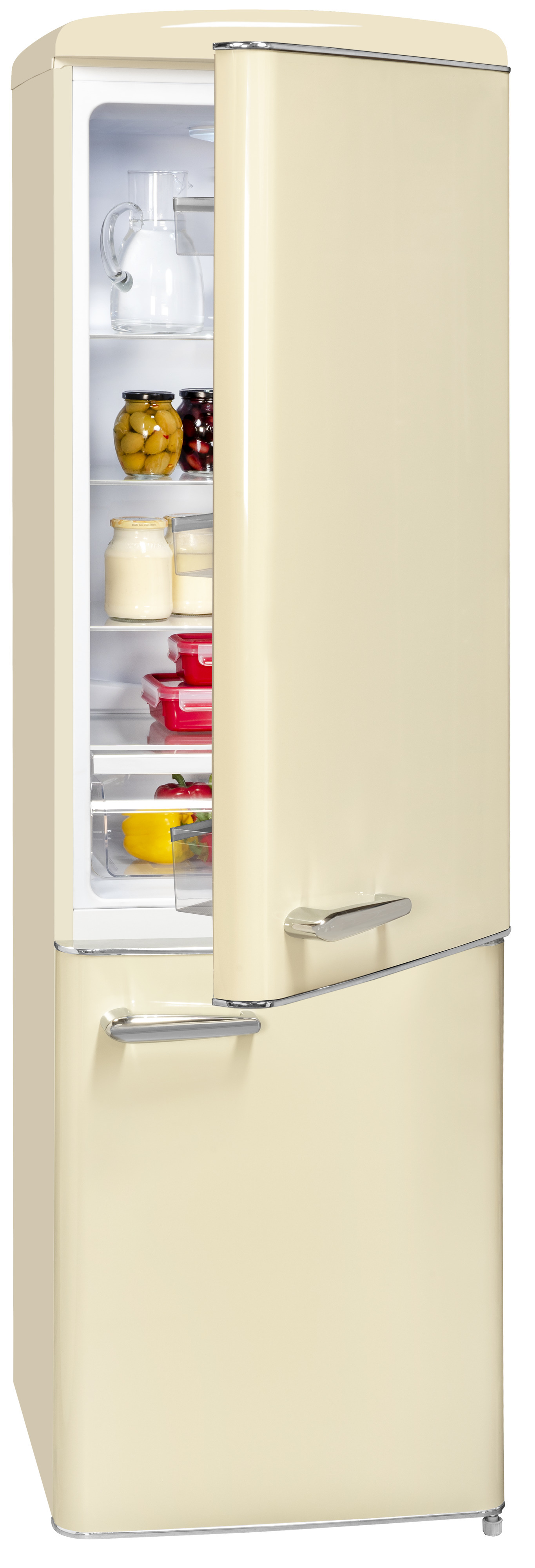Refrigerador retro crema con puerta abierta y alimentos en su interior.