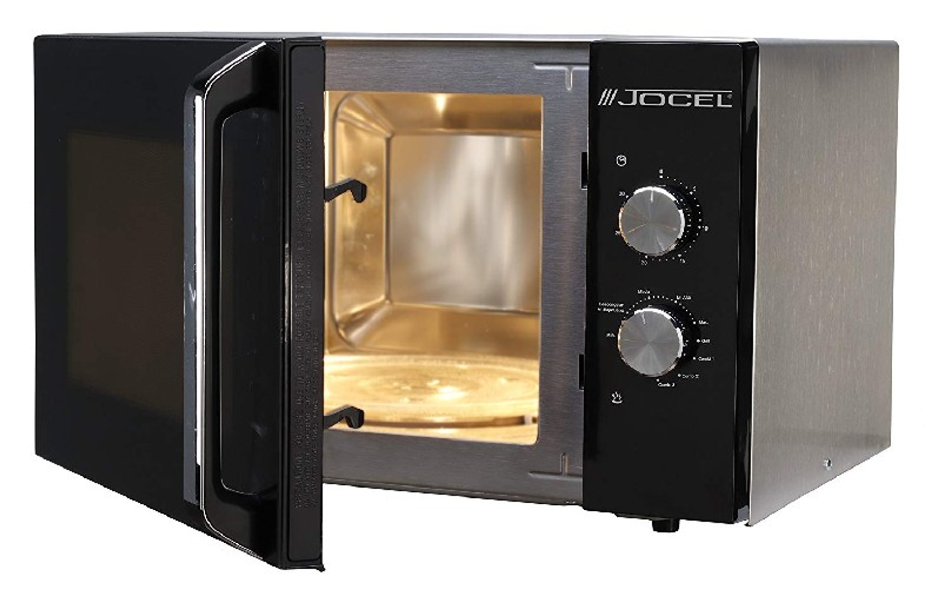 Microondas negro y plateado, puerta abierta, interior iluminado, fondo blanco.