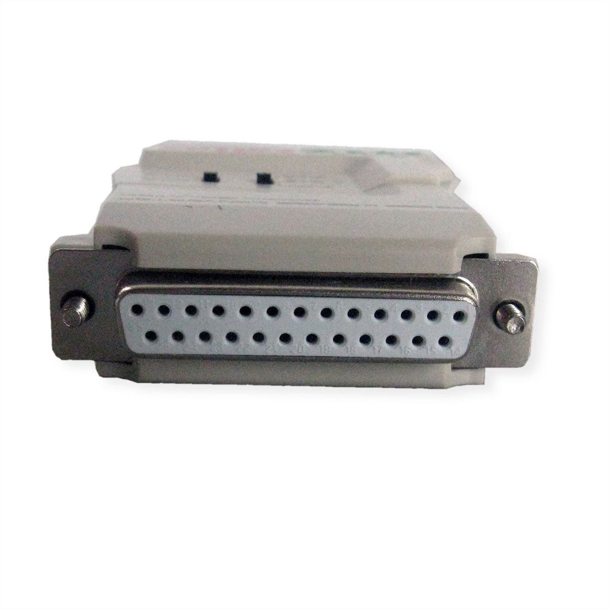 Ein weißer D-Sub-Stecker mit 25 Pins auf weißem Hintergrund.