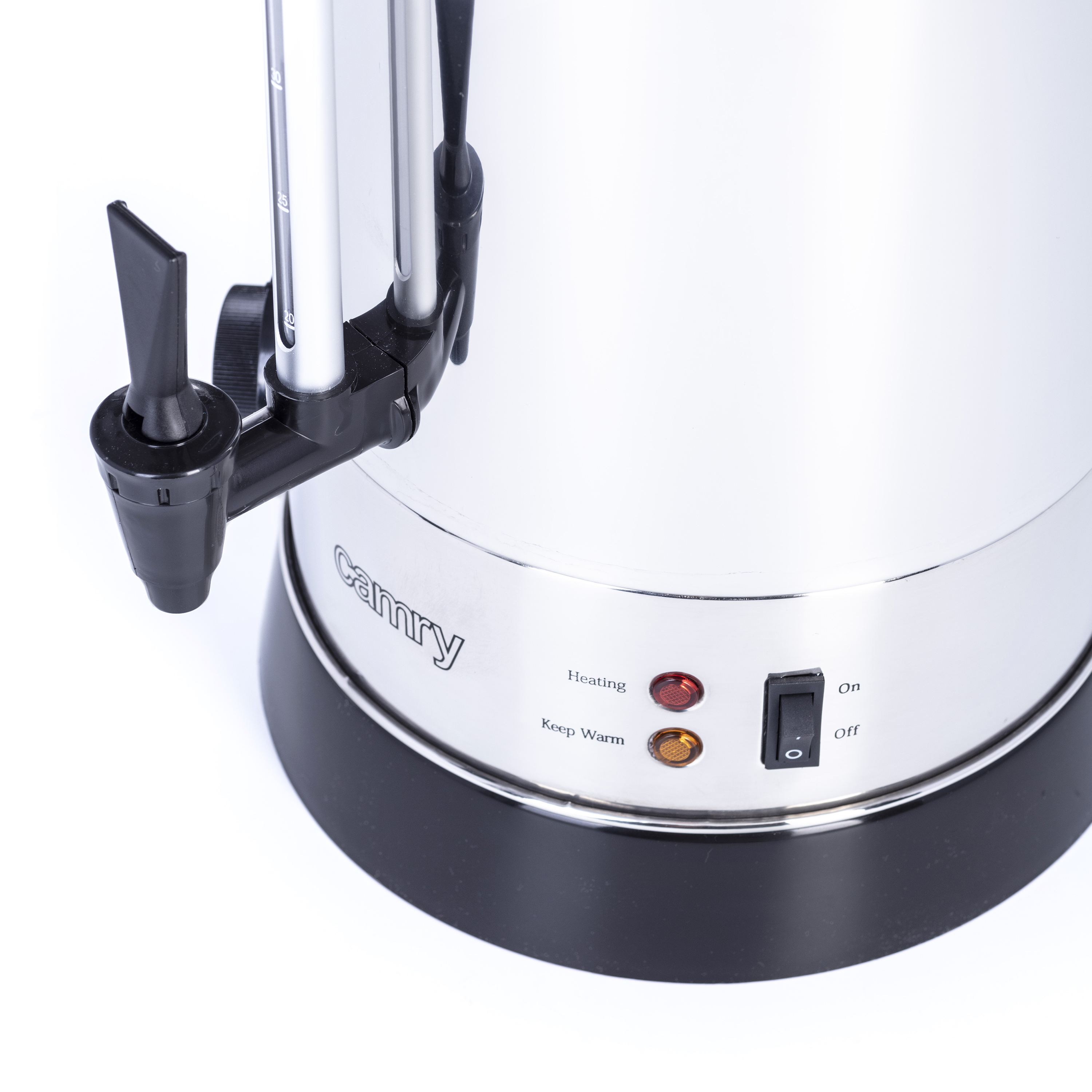 Silberner Camry Wasserkocher. Schwarzer Ausguss und Bedienelemente für Heizen und Warmhalten.