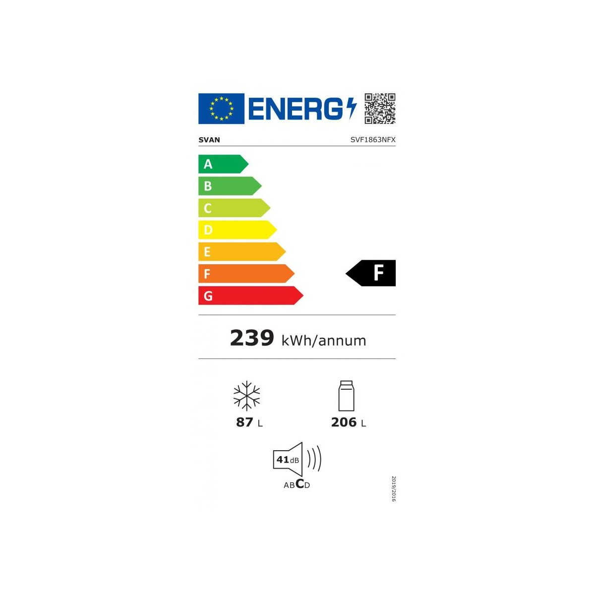 Etiqueta energética para un frigorífico. La etiqueta muestra la clase de eficiencia energética F.