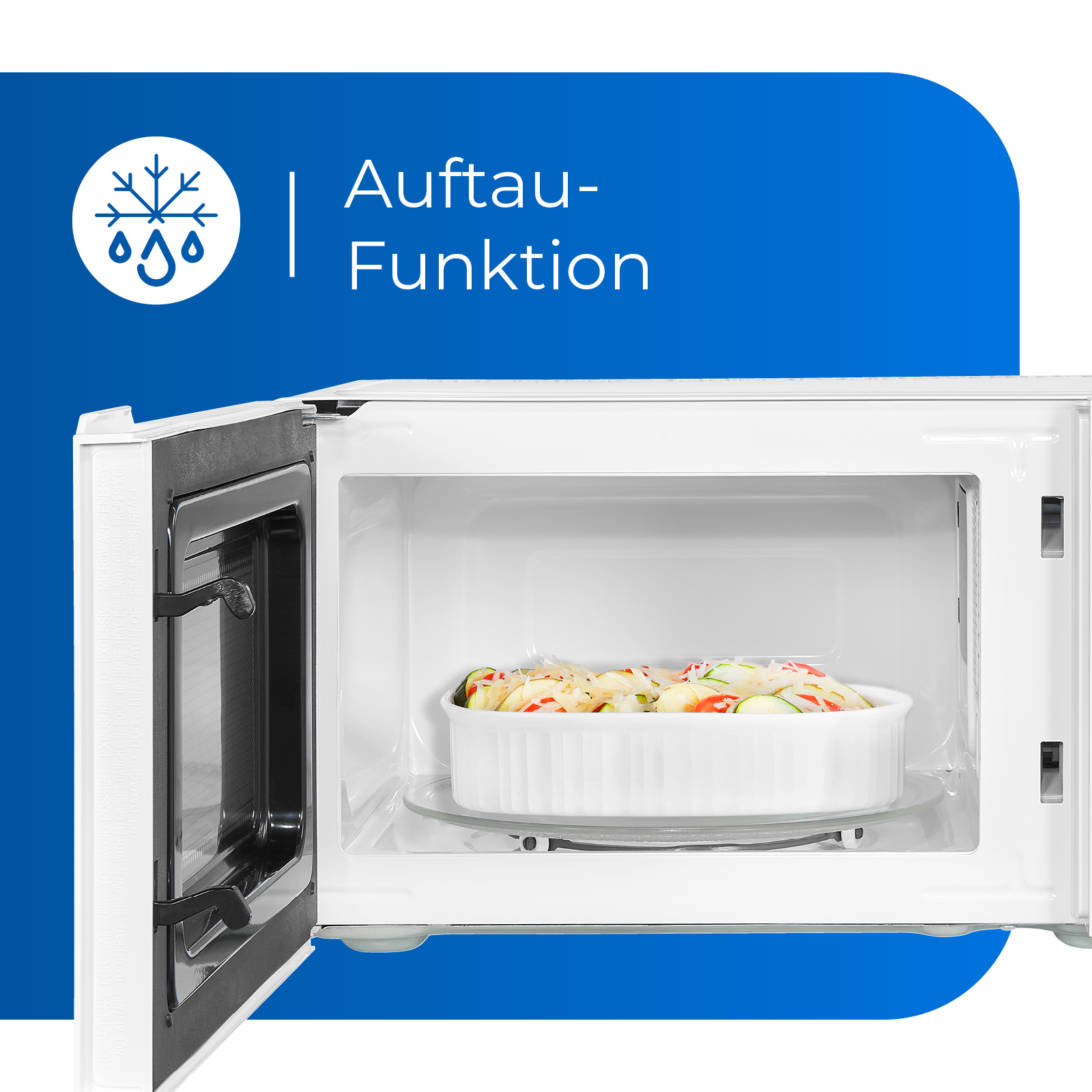 Mikrowellentür geöffnet, zeigt eine weiße Schale mit Essen auf einem Glasteller. Text sagt Auftaufunktion.