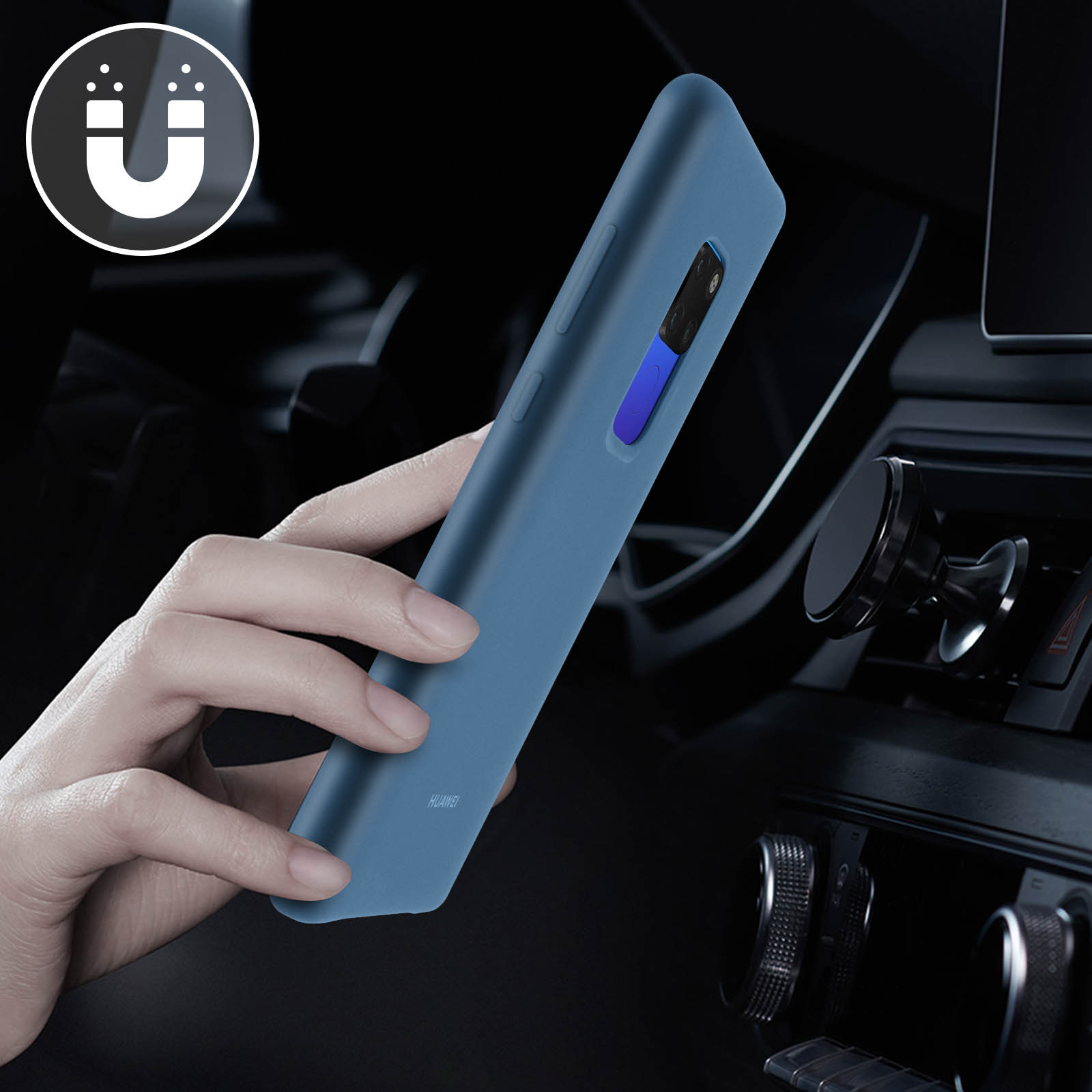 Una mano sosteniendo una funda azul para teléfono. Un soporte para ventilación de coche en el fondo.