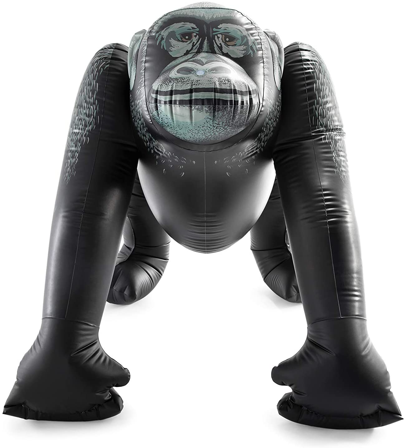 Aufblasbarer Gorilla auf weißem Hintergrund. Der Gorilla ist schwarz und grau.