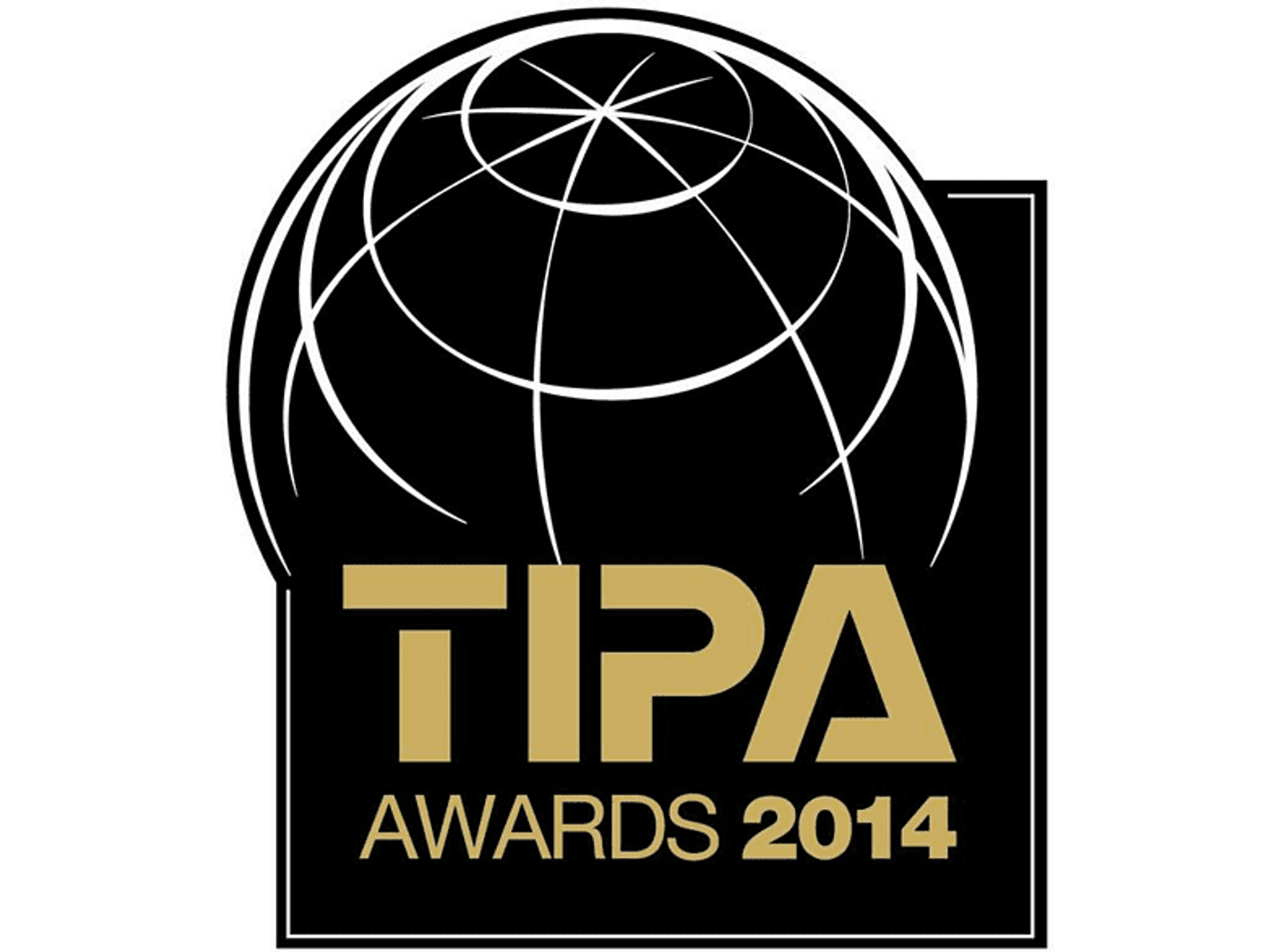 TIPA Awards 2014 logo op een zwarte achtergrond. Het heeft een wereldbol en tekst.