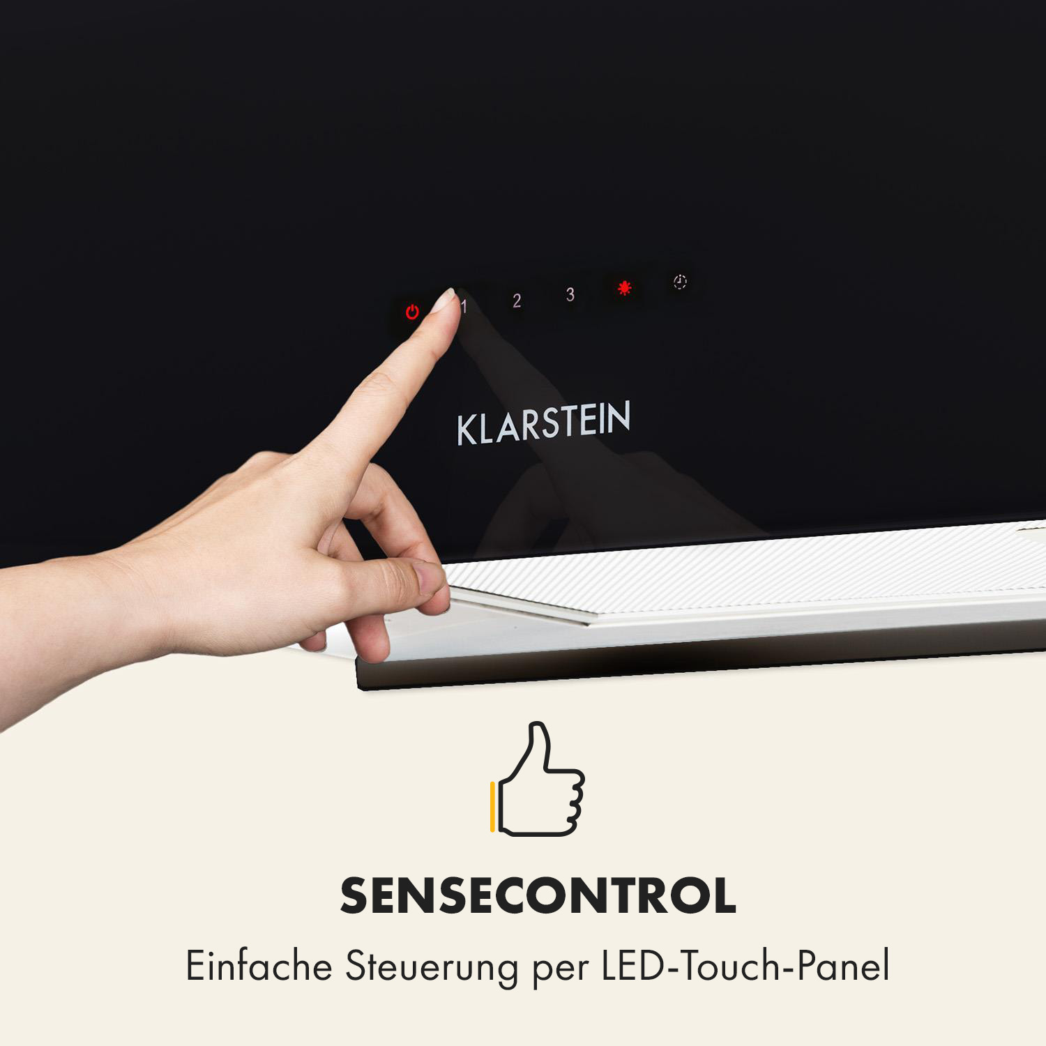 Una mano tocca un pannello touch con pulsanti accensione, velocità e altri comandi. C'è scritto Klarstein.